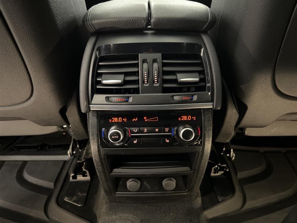 BMW X5 xDrive30d 258hk M Sport Pano DVärm Navi H/K HUD SKinninteriör