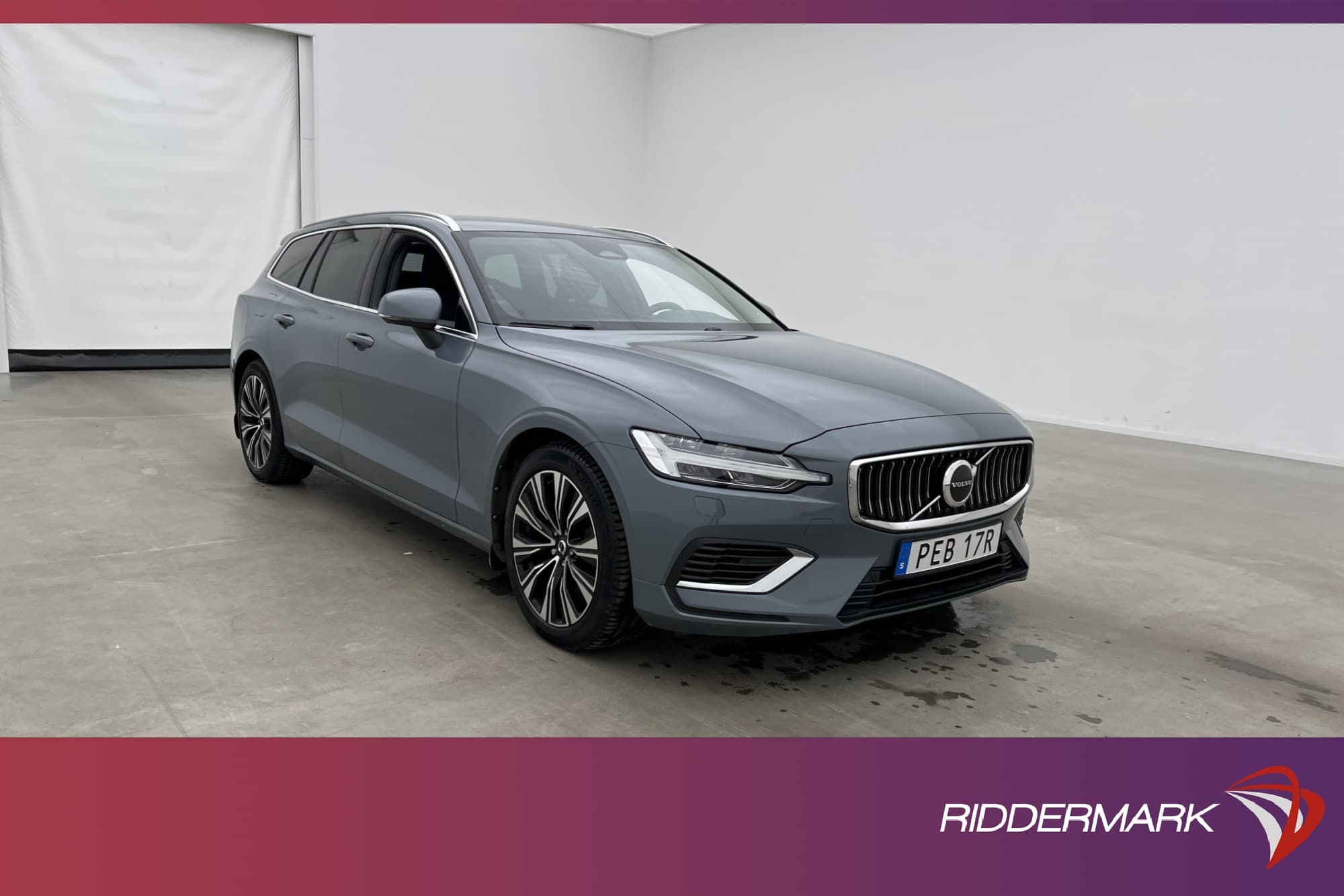 Volvo V60 T6 Recharge AWD Core Bright Värmare Kamera Drag