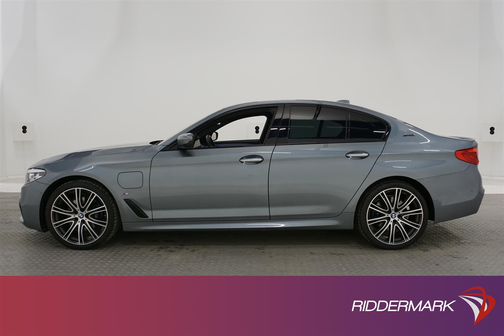 BMW 530e iPerformance 252hk