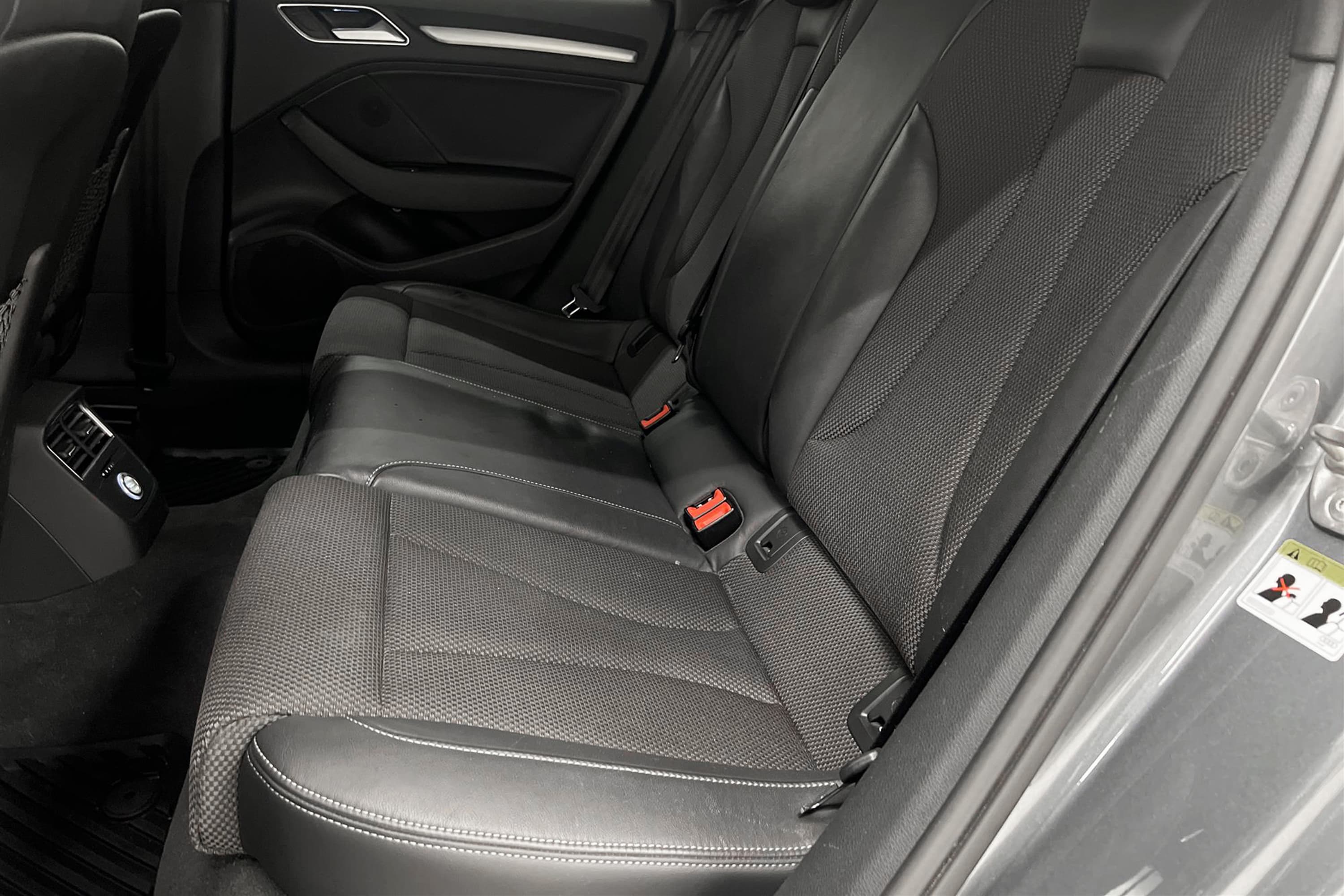 Audi A3 Sedan 2.0 TDI 150hk S-Line Värmare PDC 0,44l/mil