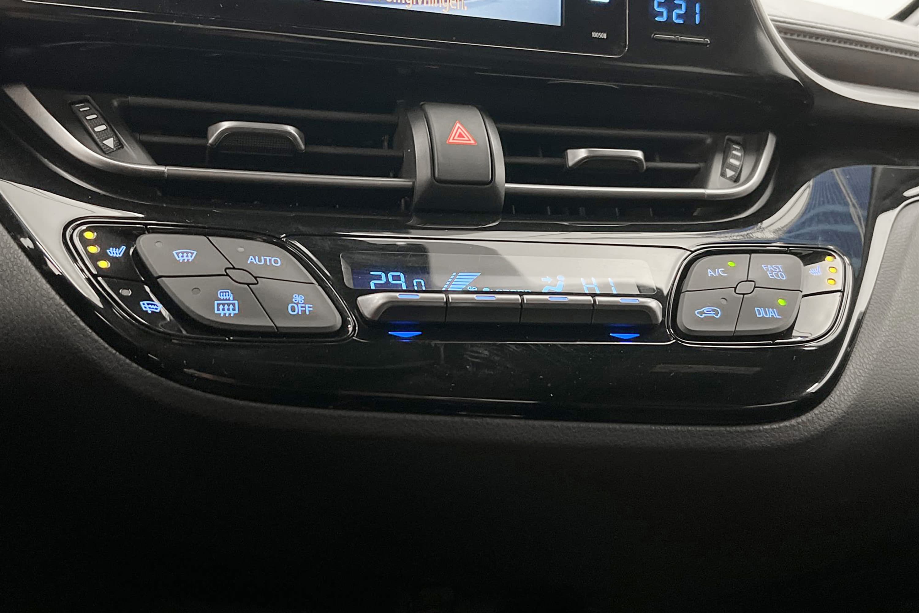 Toyota C-HR Hybrid CVT 122hk Executive M-Värm JBL Navigator