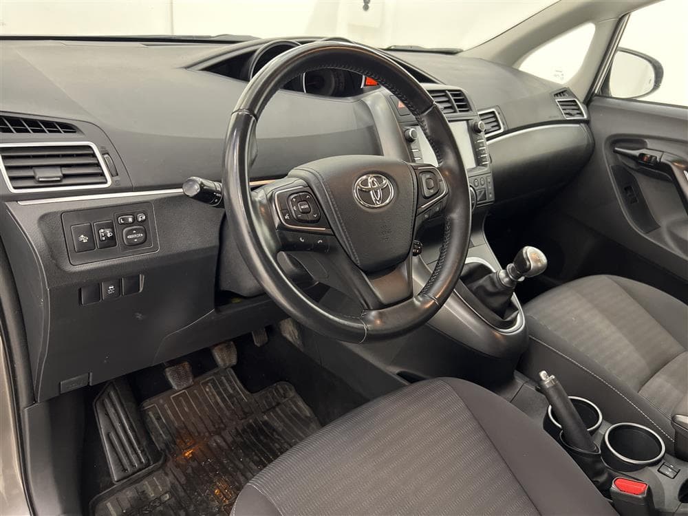 Toyota Verso VVT-i 1.8 147hk 7 Sits B-Kam Navi L-Assist 