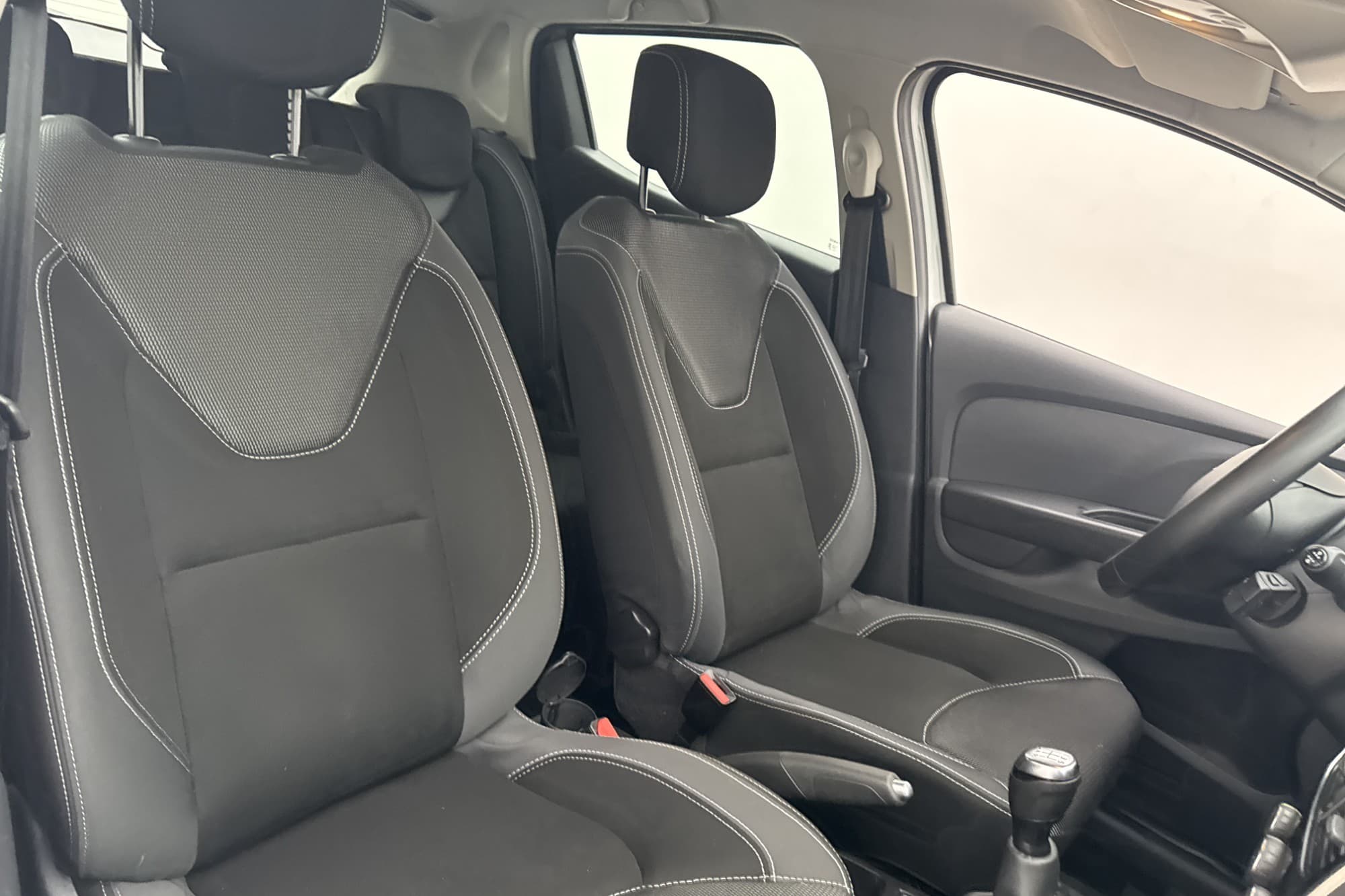 Renault Clio 0.9 TCe 76hk Zen Navi Sensorer Farthållare