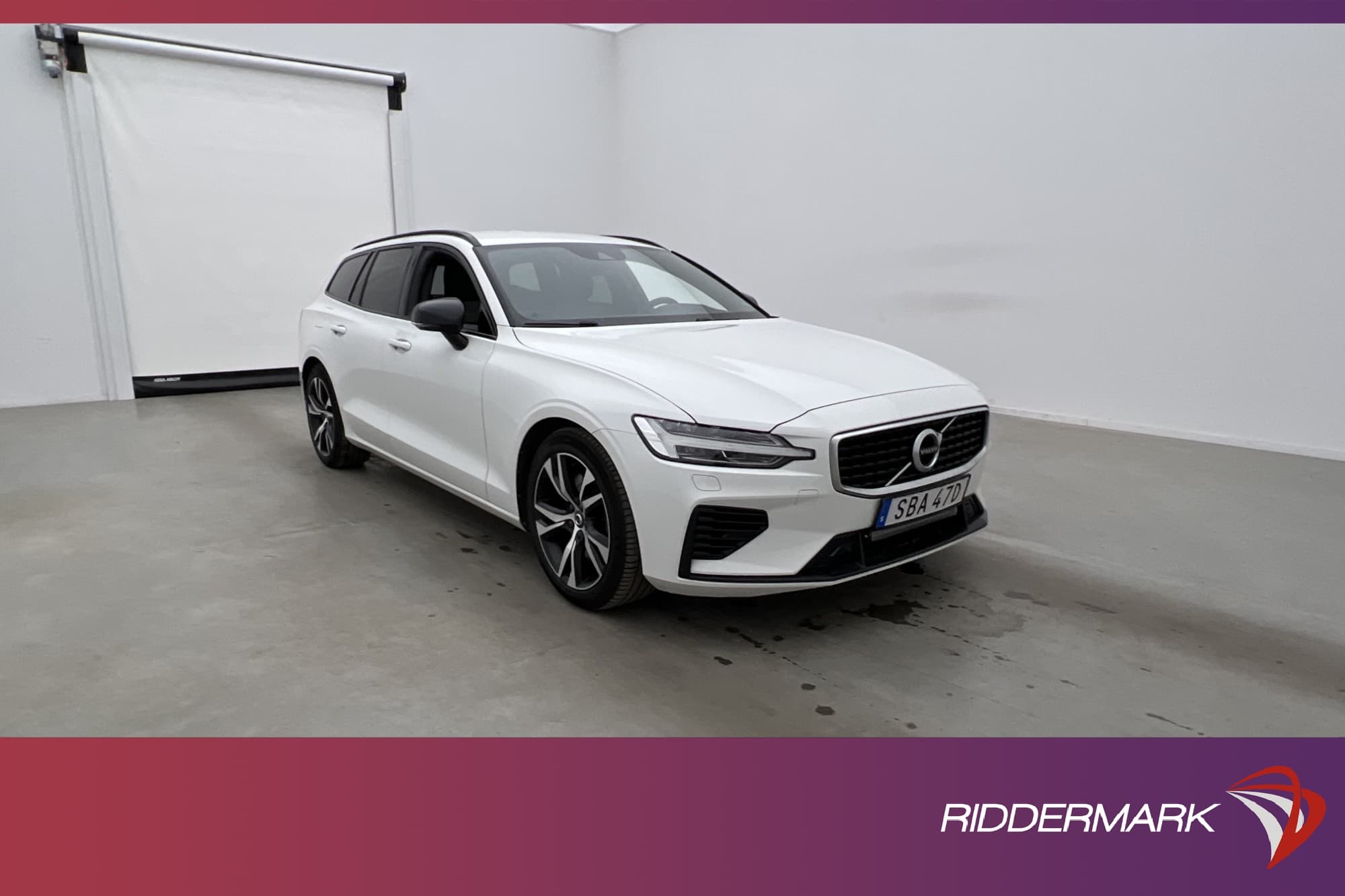 Volvo V60 T6 AWD 340hk R-Design VOC Värm Kamera Navi Drag