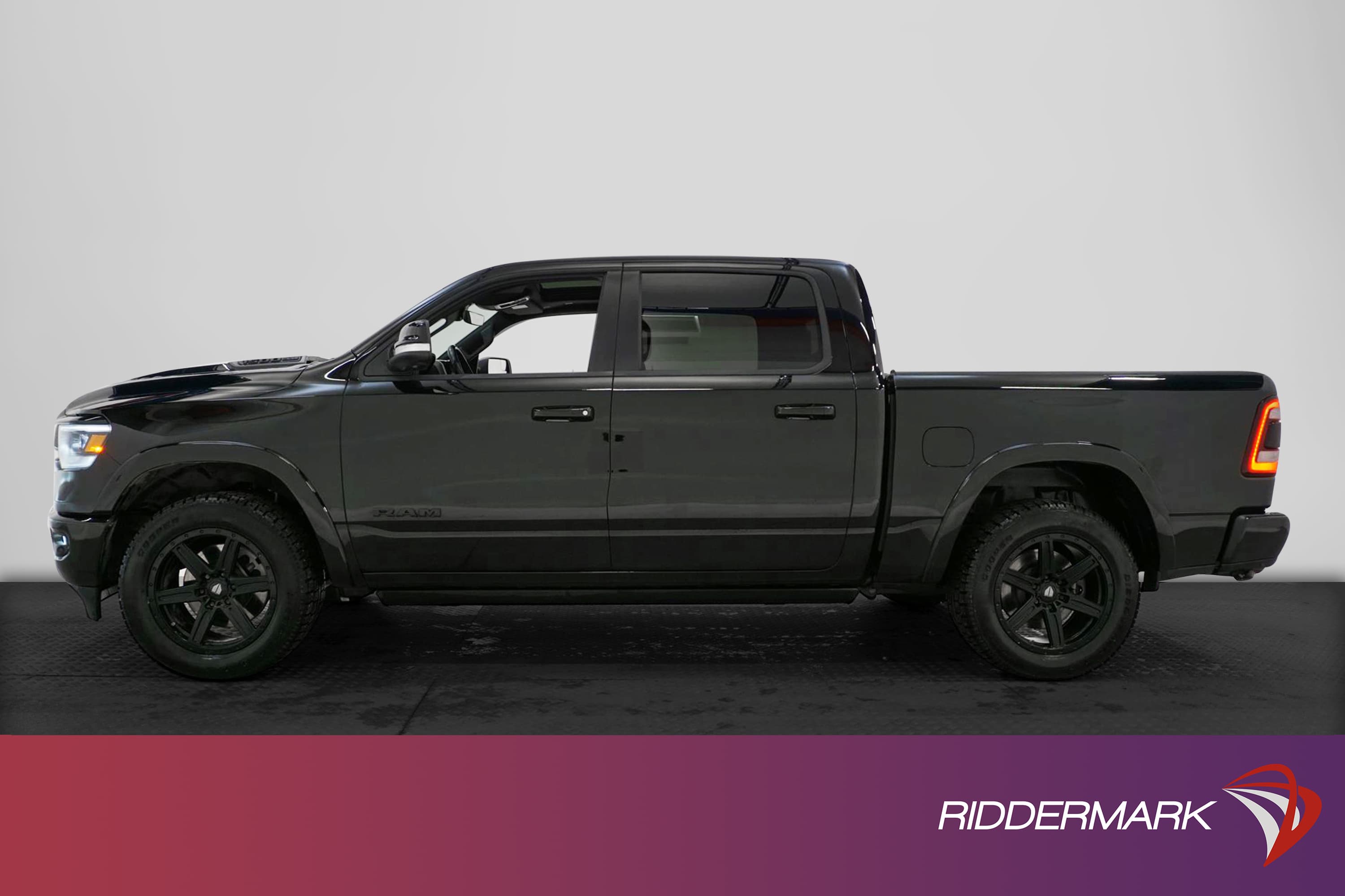 Dodge Ram Laramie Night 5.7 401hk Luftfjädring Pano Moms