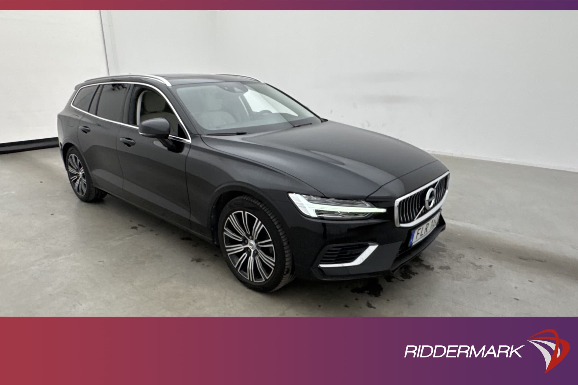 Volvo V60 T8 AWD Inscription VOC Värmare Drag Skinn Kamera