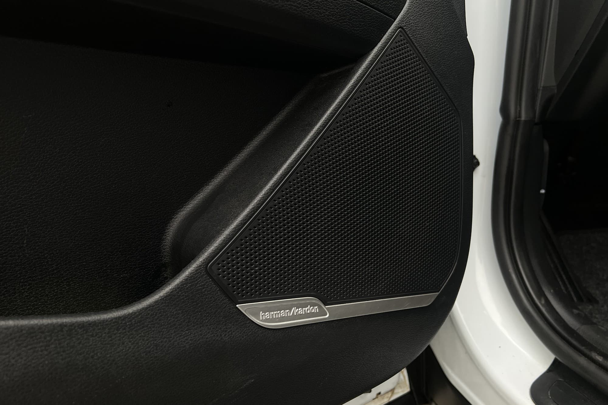 Kia Sportage PHEV AWD 265hk Advance H/K 360° Drag MOMS