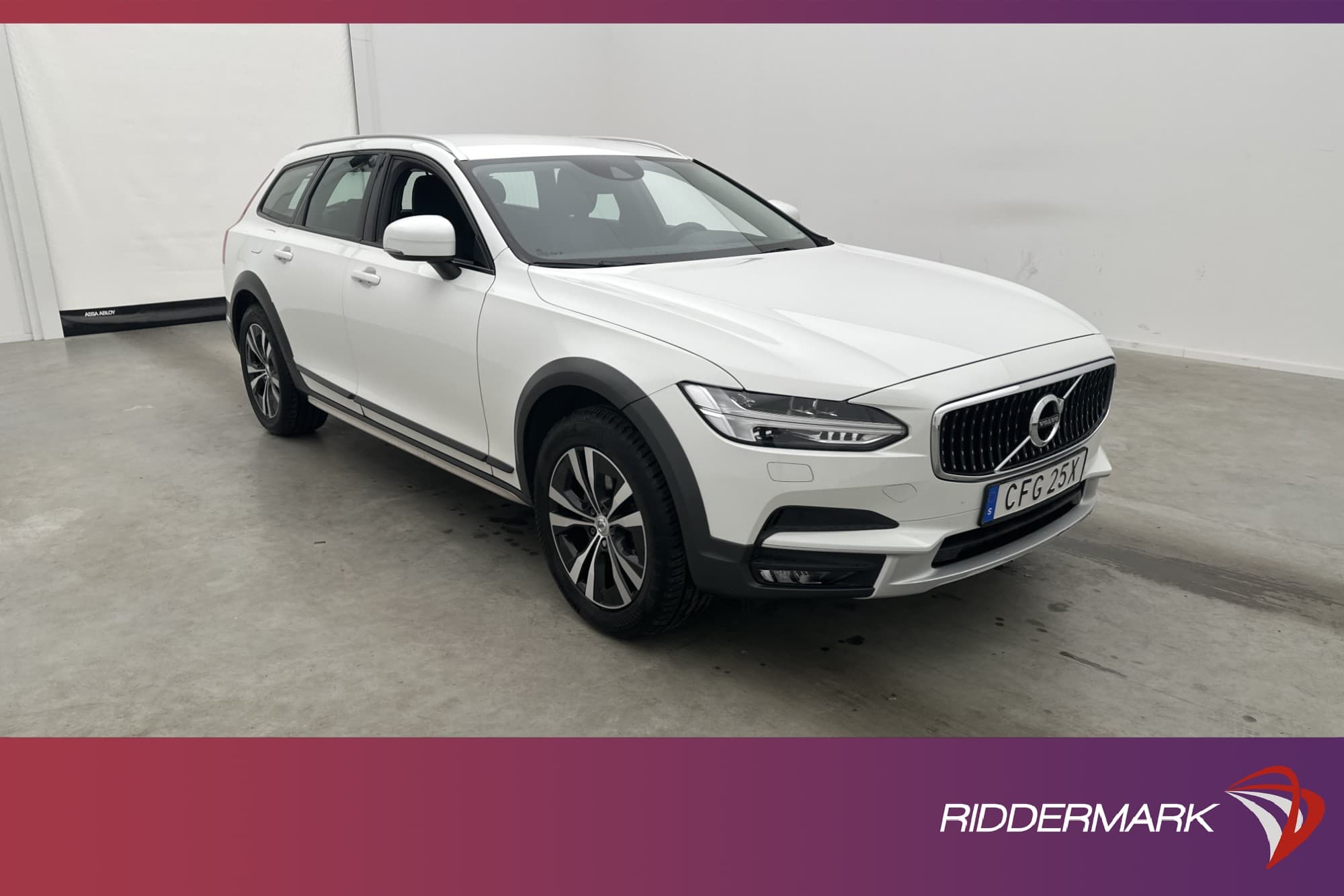 Volvo V90 Cross Country D4 AWD