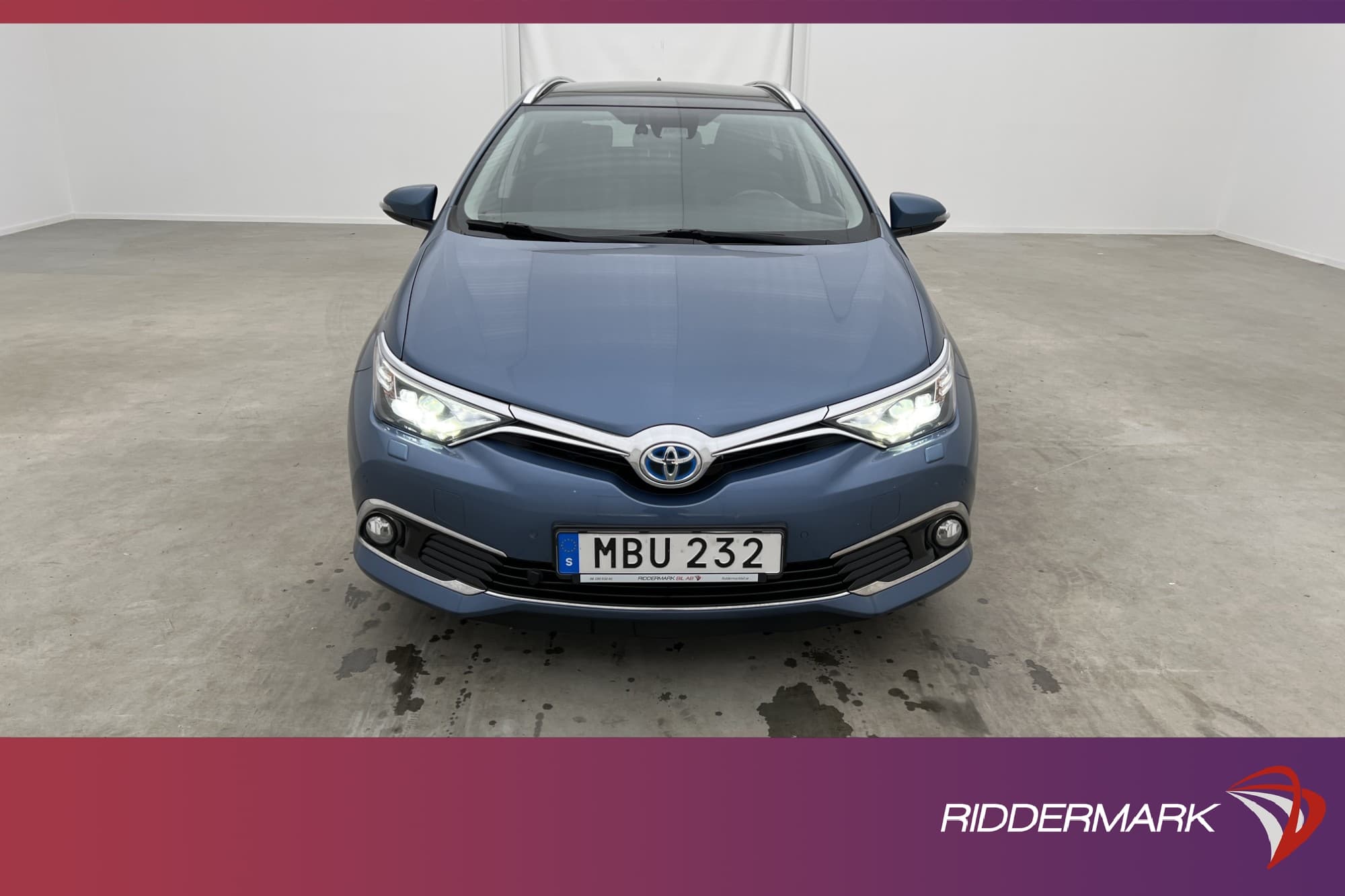 Toyota Auris Touring Sports Hybrid 136hk