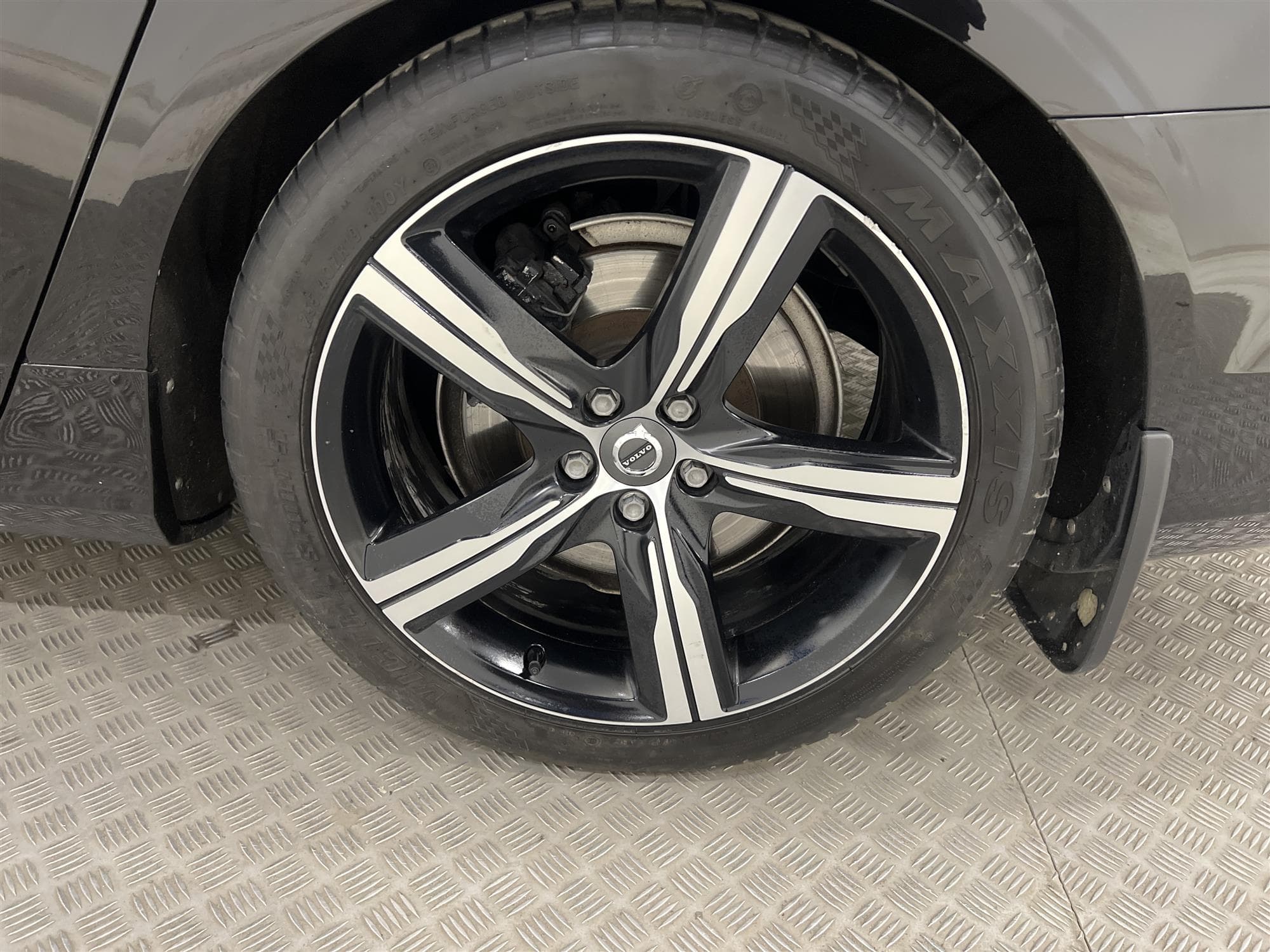 Volvo S90  D5 AWD  235hk R-Design VOC HUD Drag D-Värm Blis