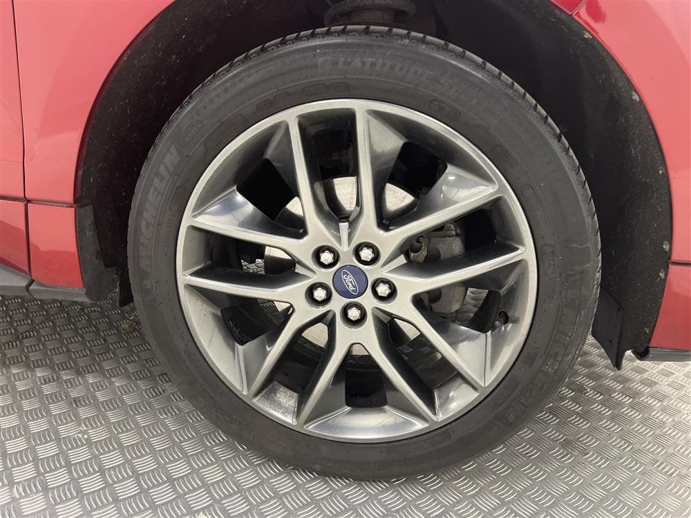 Ford Edge 2.0 210hk AWD Sport Pano Värmare Kamera 0,59l/milinteriör