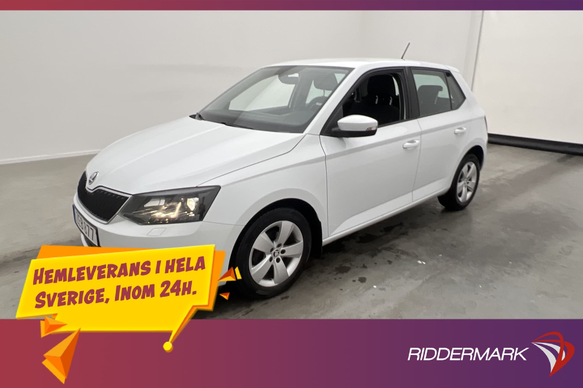 Skoda Fabia 1.0 TSI 95hk CarPlay Sensorer Farthållare