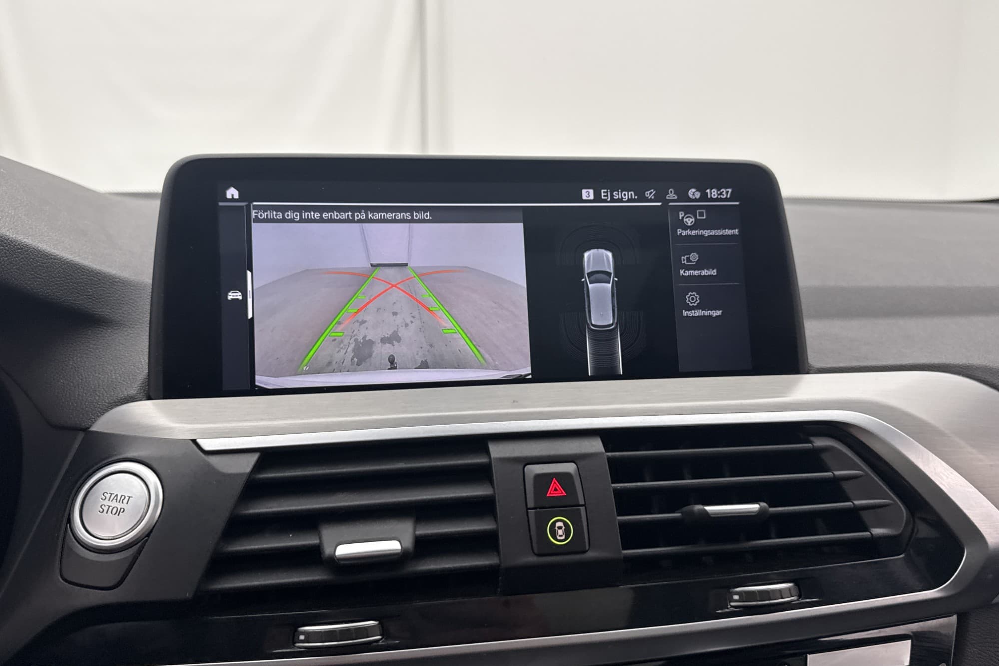 BMW X3 xDrive30e 292hk M Sport Pano H/K HUD Kamera Navi Drag