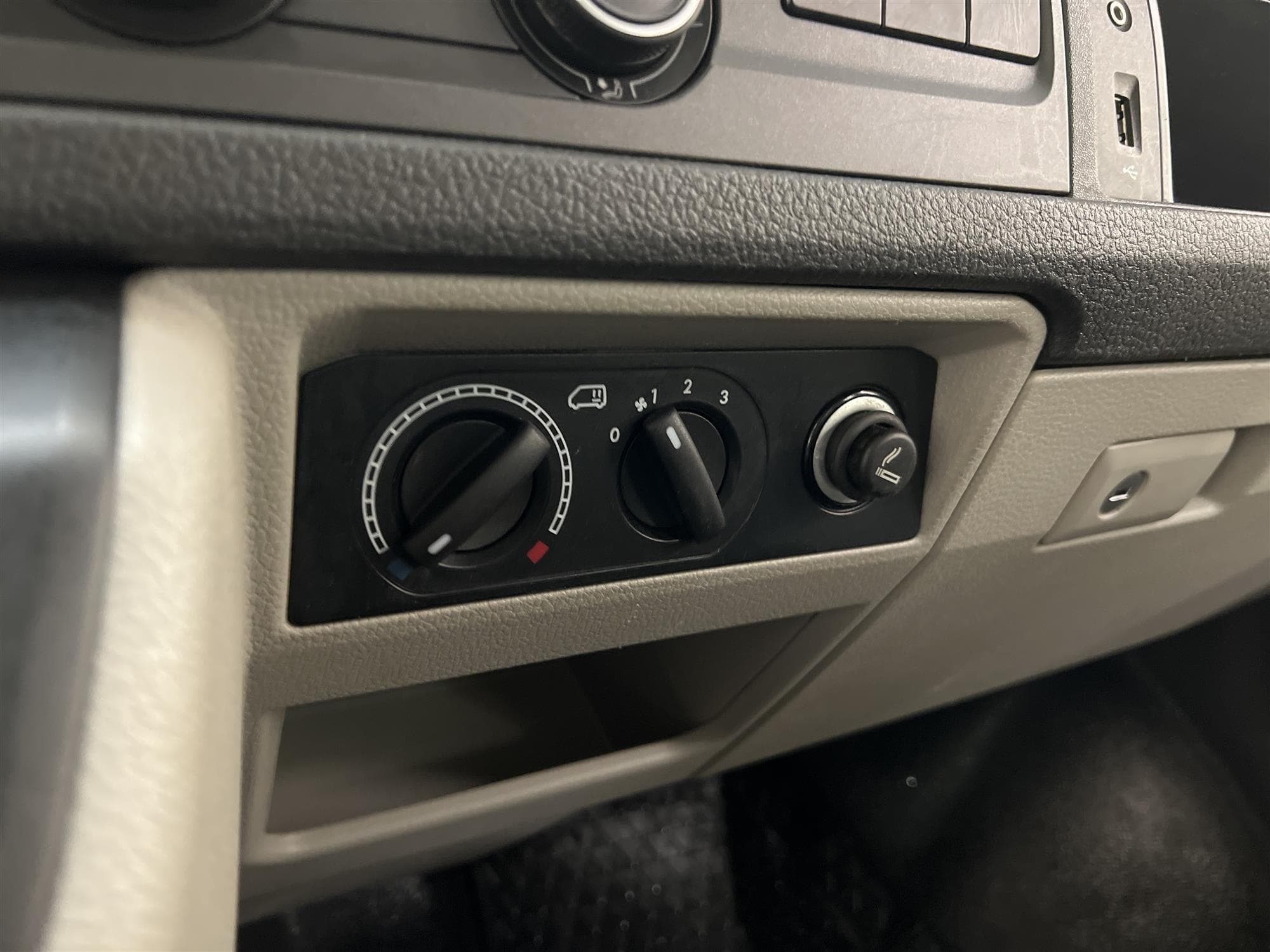 Volkswagen Transporter Automat 204hk 4Motion Flakbil Moms 