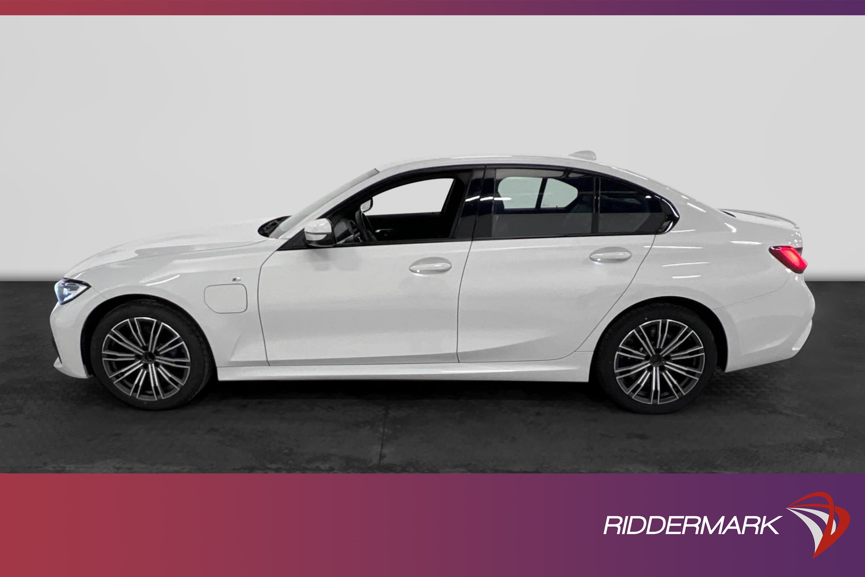 BMW 330e Sedan 292hk