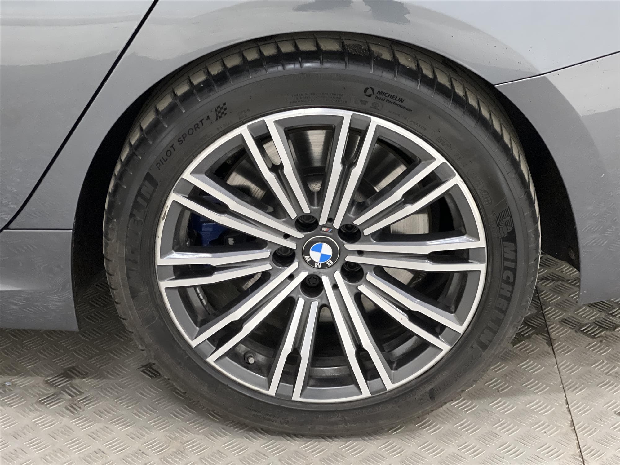 BMW 330i xDrive 258hk M Sport Drag Skinn BKam Navi 0,54L/mil