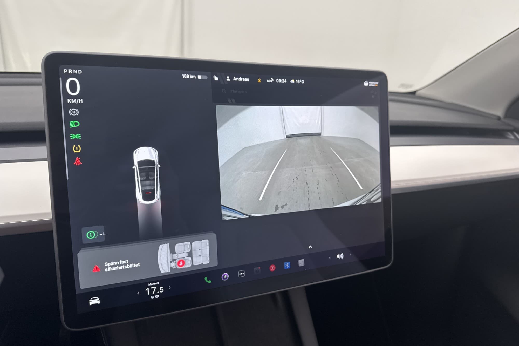 Tesla Model Y Long Range AWD Svensksåld Ljus interiör AP