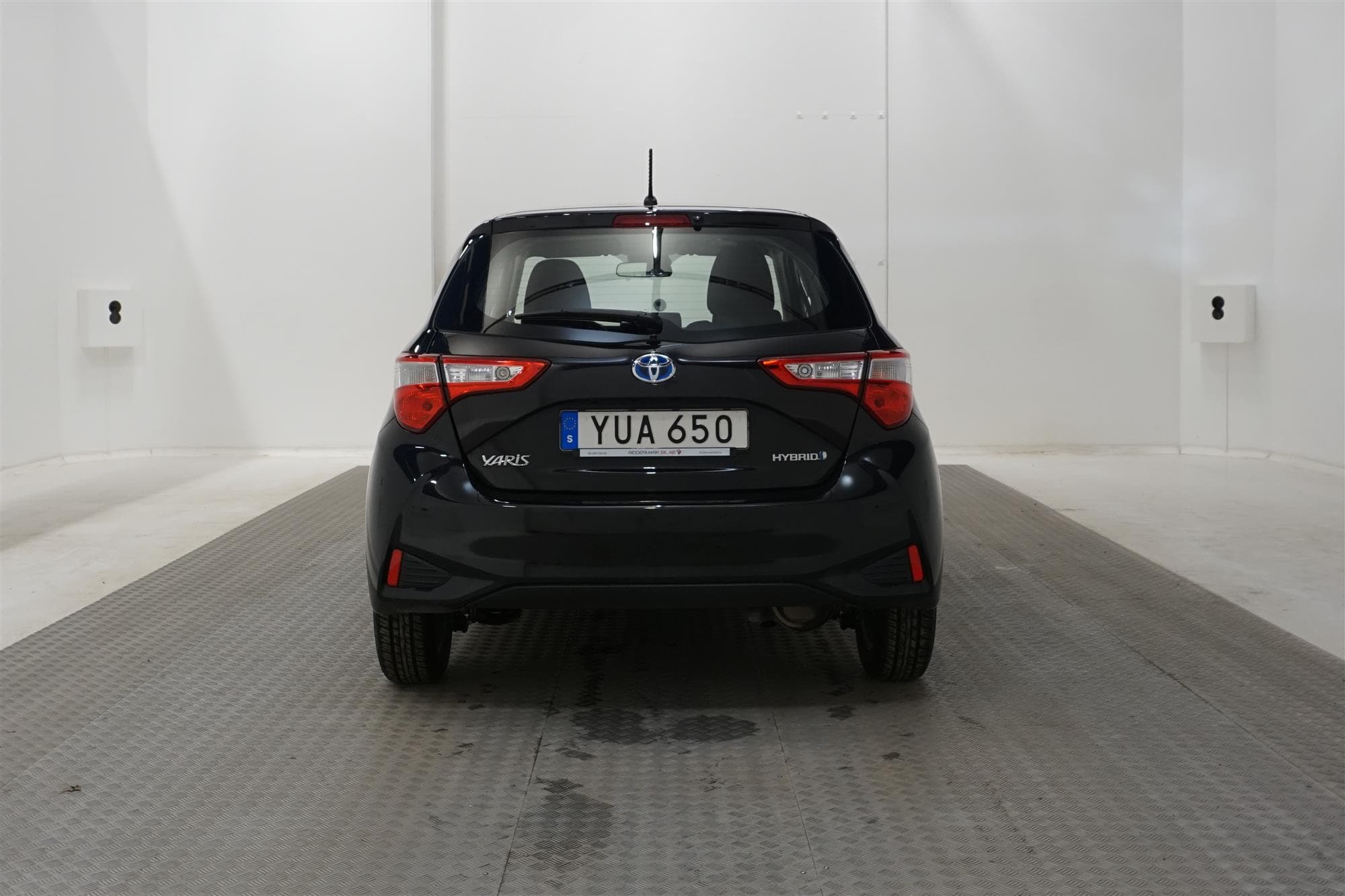 Toyota Yaris  Hybrid e-CVT 101hk 1 Brukare B-Kam 0,37L/mil