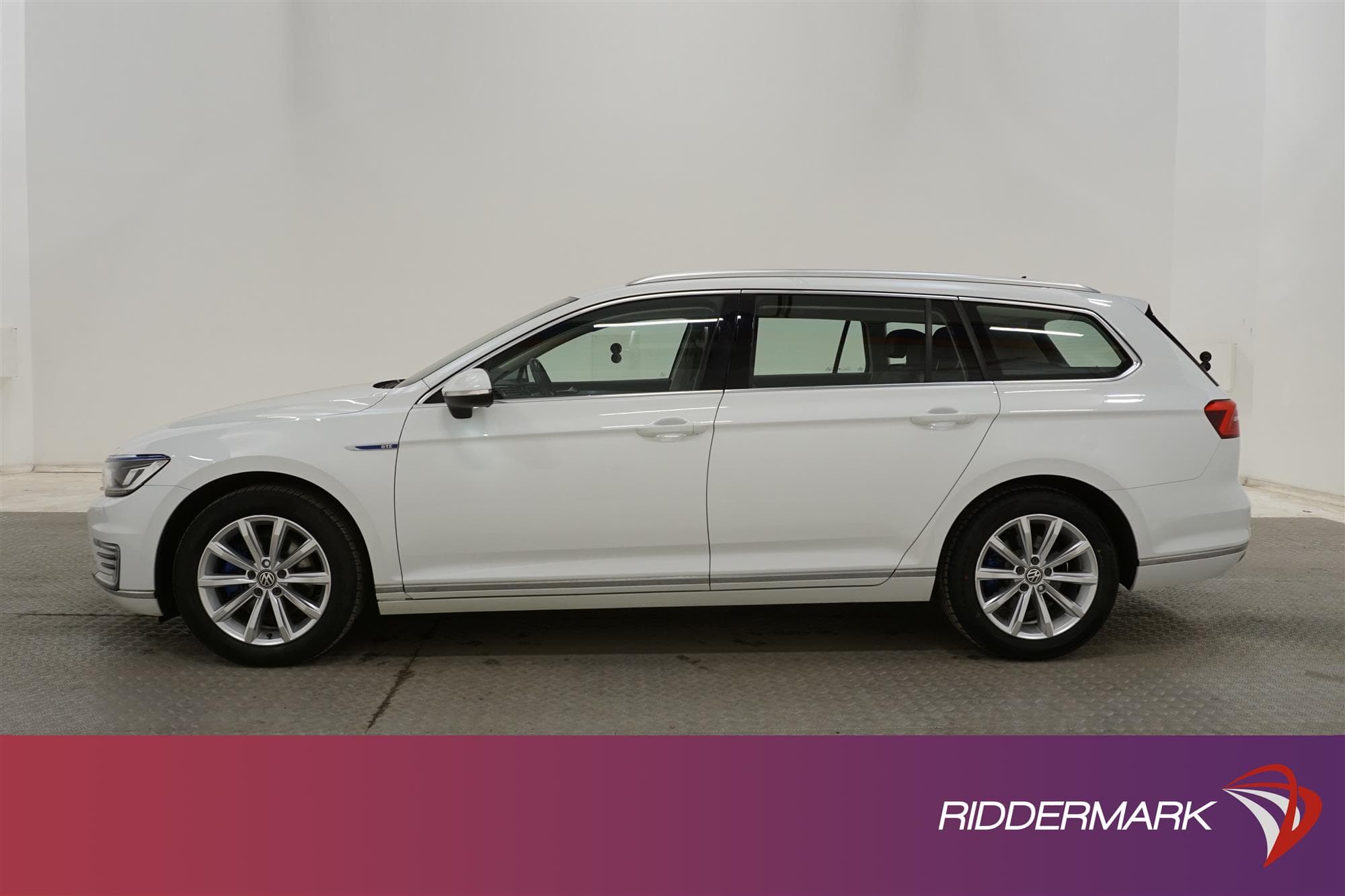 Volkswagen Passat GTE 218hk