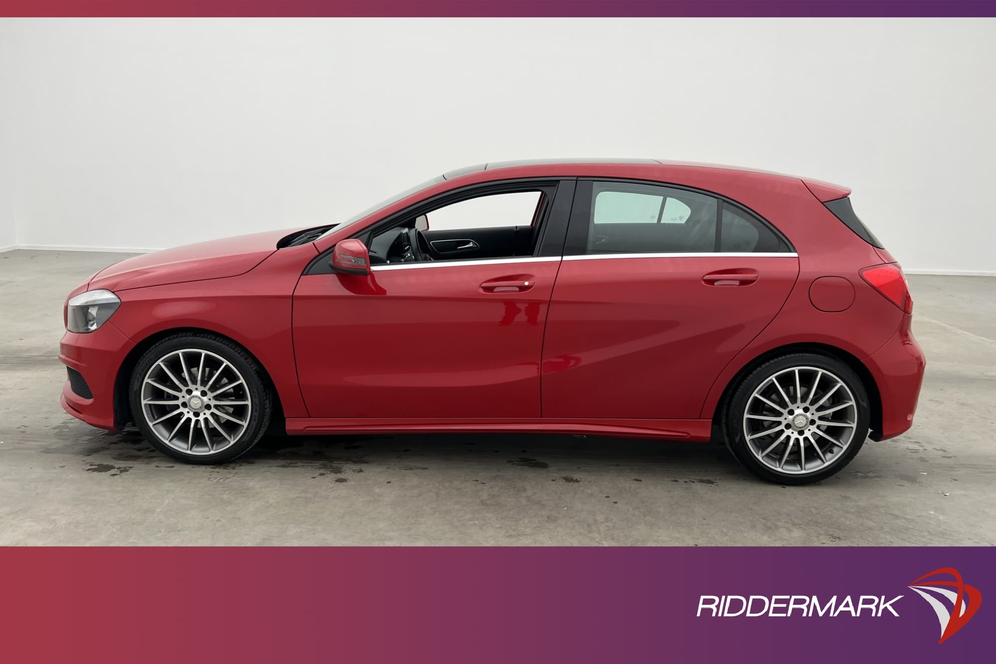 Mercedes-Benz A 180 122hk AMG Kamera Pano Farthållare
