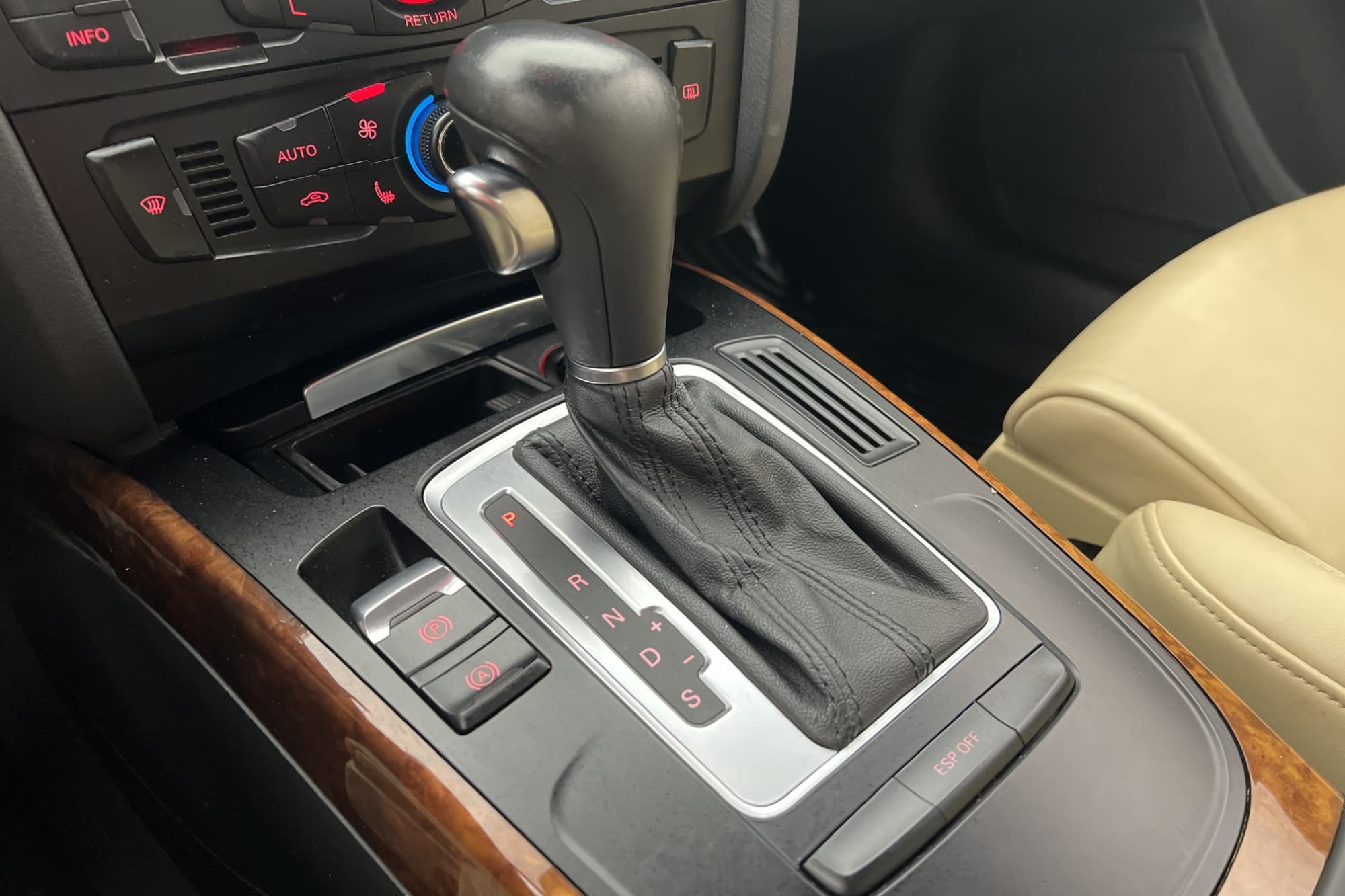 Audi A4 Sedan TFSI 160hk Proline Skinn Sensorer Farthållare