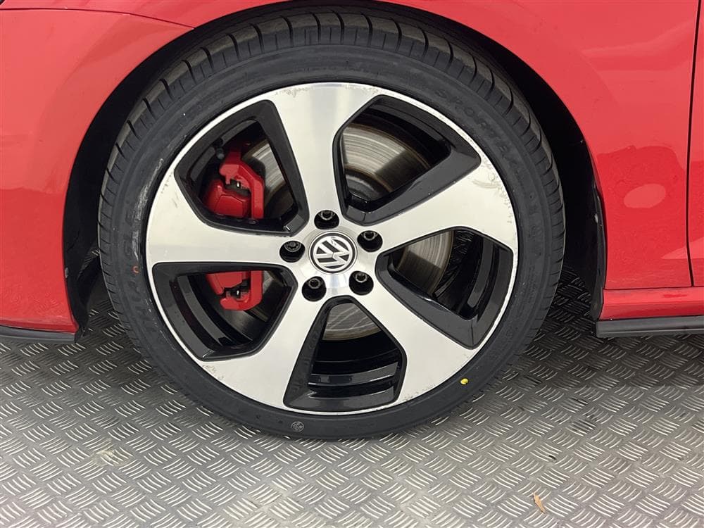Volkswagen Golf GTI Performance 230hk Pluspaketinteriör