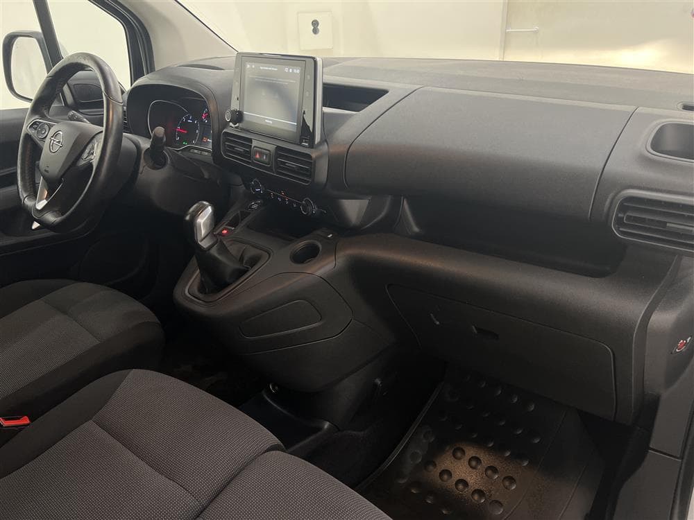 Opel Combo 1.5 CDTI Eu6 100hk PDC Navi Drag Nyservad Moms interiör