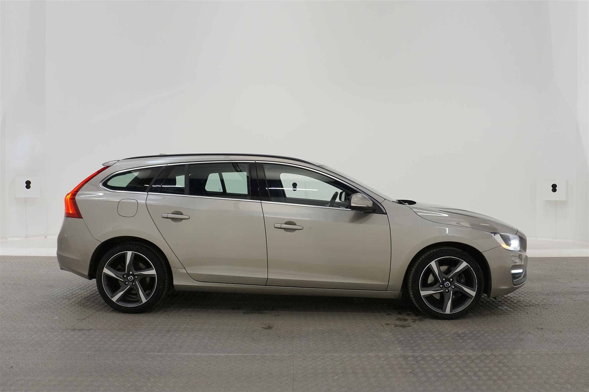 Volvo V60 D4 AWD 181hk 2 Brukare D-Värm Drag Navi 0,59L/mil