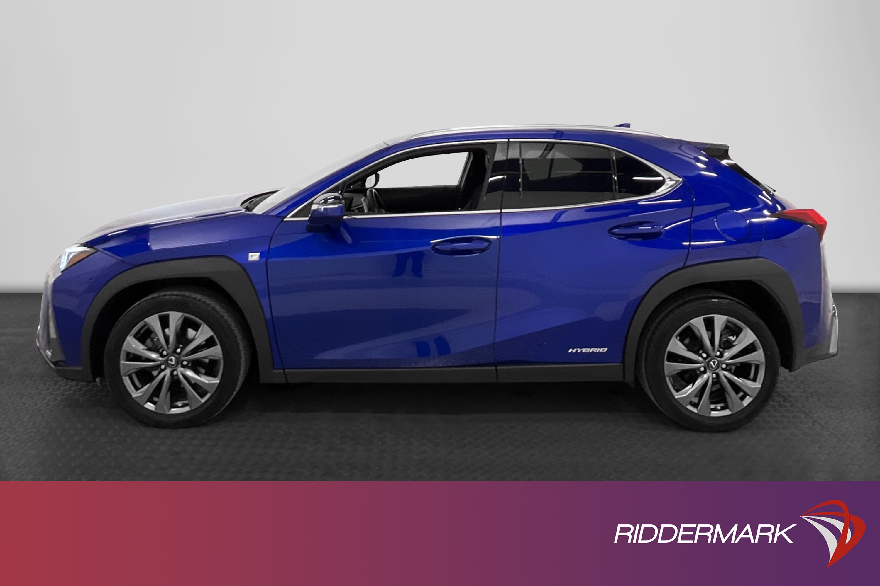 Lexus UX 250h E-Four CVT 184hk