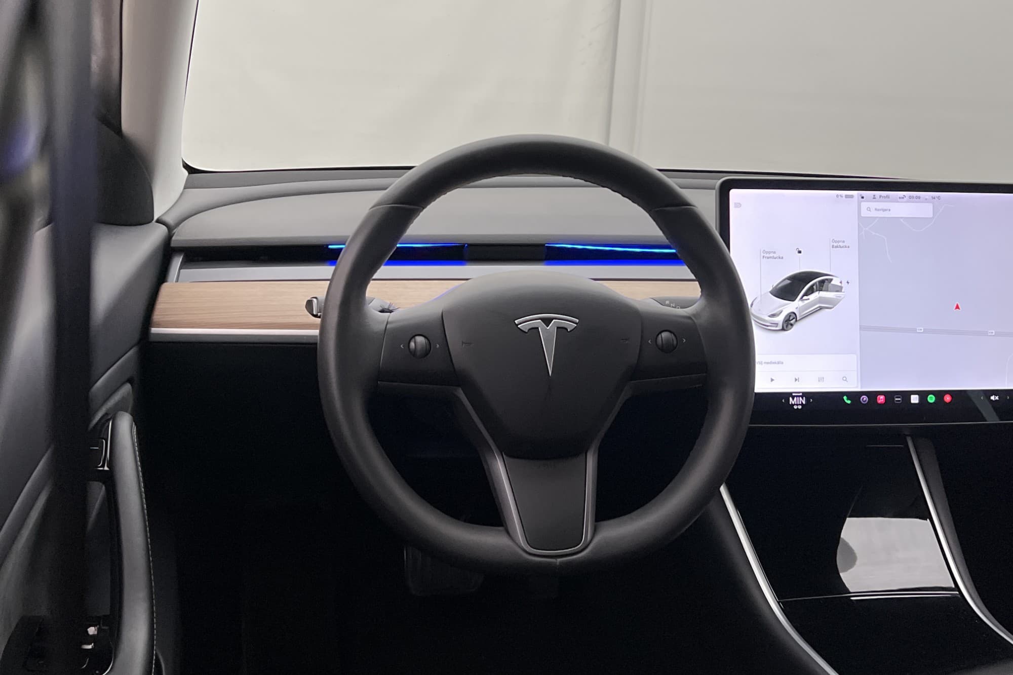 Tesla Model 3 Standard Range Plus Autopilot  Svensksåld