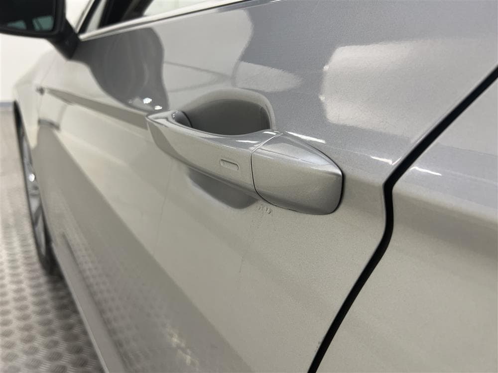 Volkswagen Passat 2.0 TDI 4M R-line Cockpit D-värm B-kamerainteriör