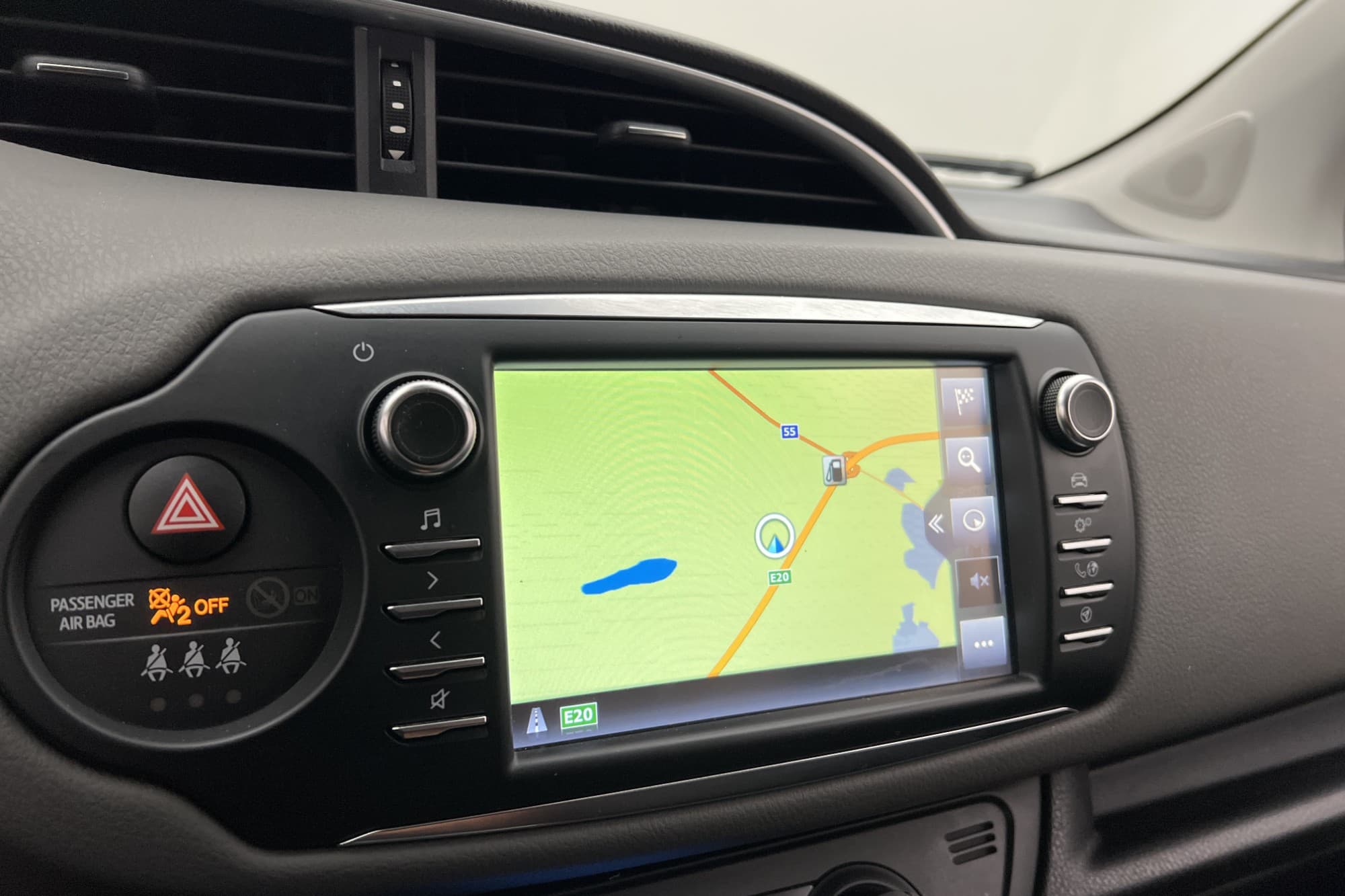 Toyota Yaris Hybrid e-CVT 101hk Active Backkamera Navi