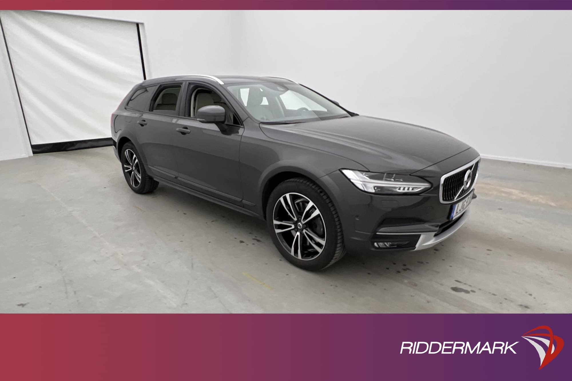 Volvo V90 Cross Country D4 AWD