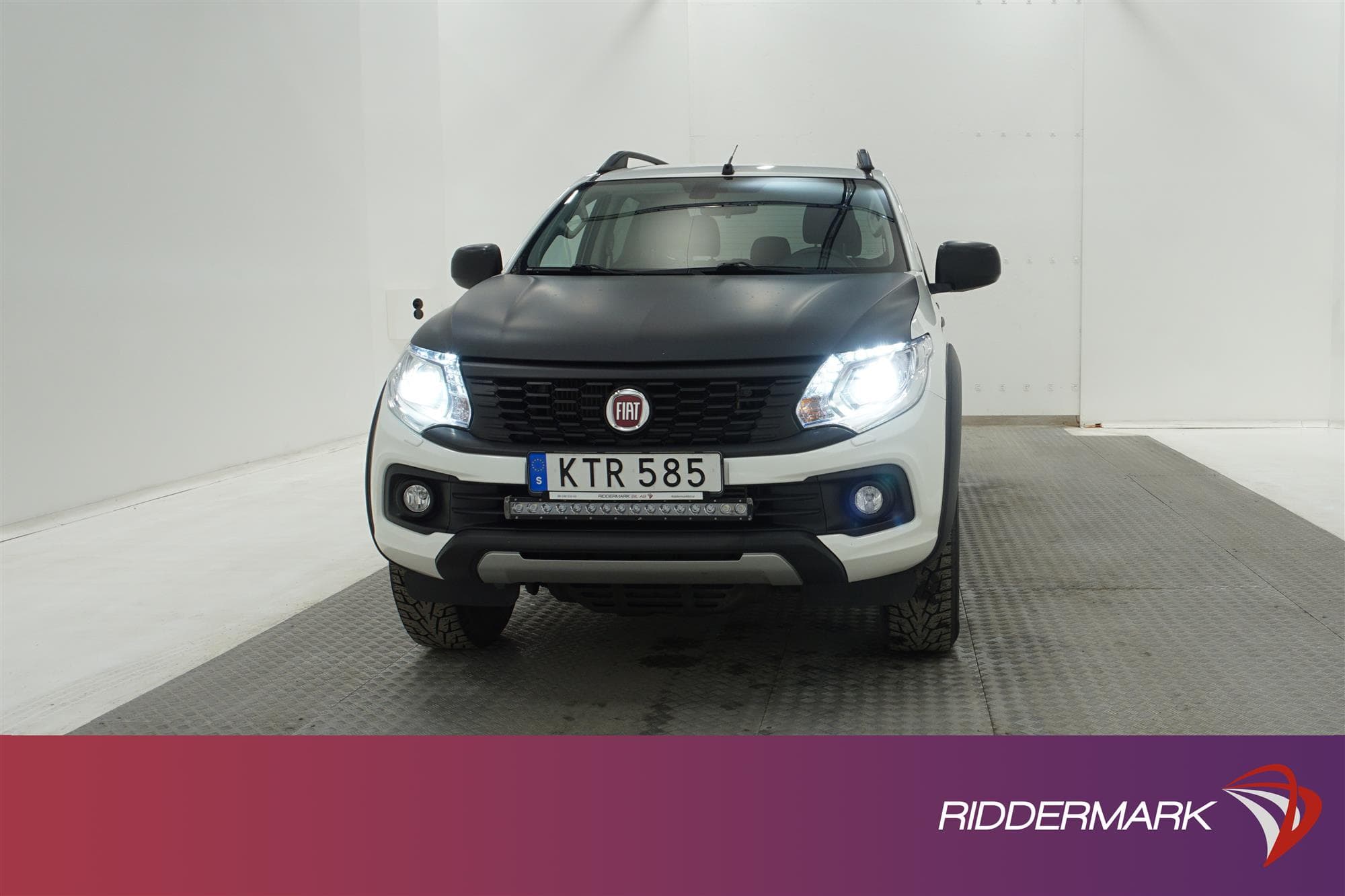 Fiat Fullback Cross 2.4 Automat 4x4 181hk Navi Värmare Moms