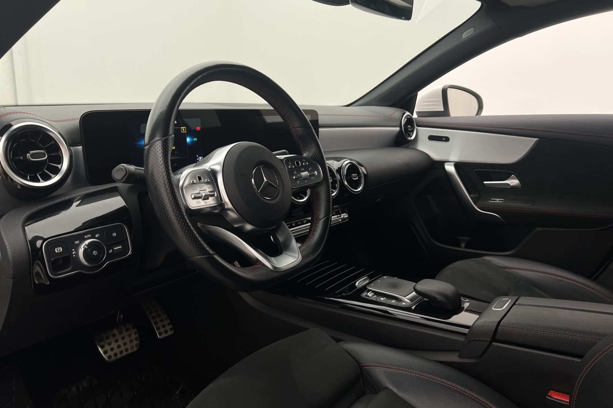 Mercedes-Benz CLA Coupé 200 163hk AMG Line Kamera Navi