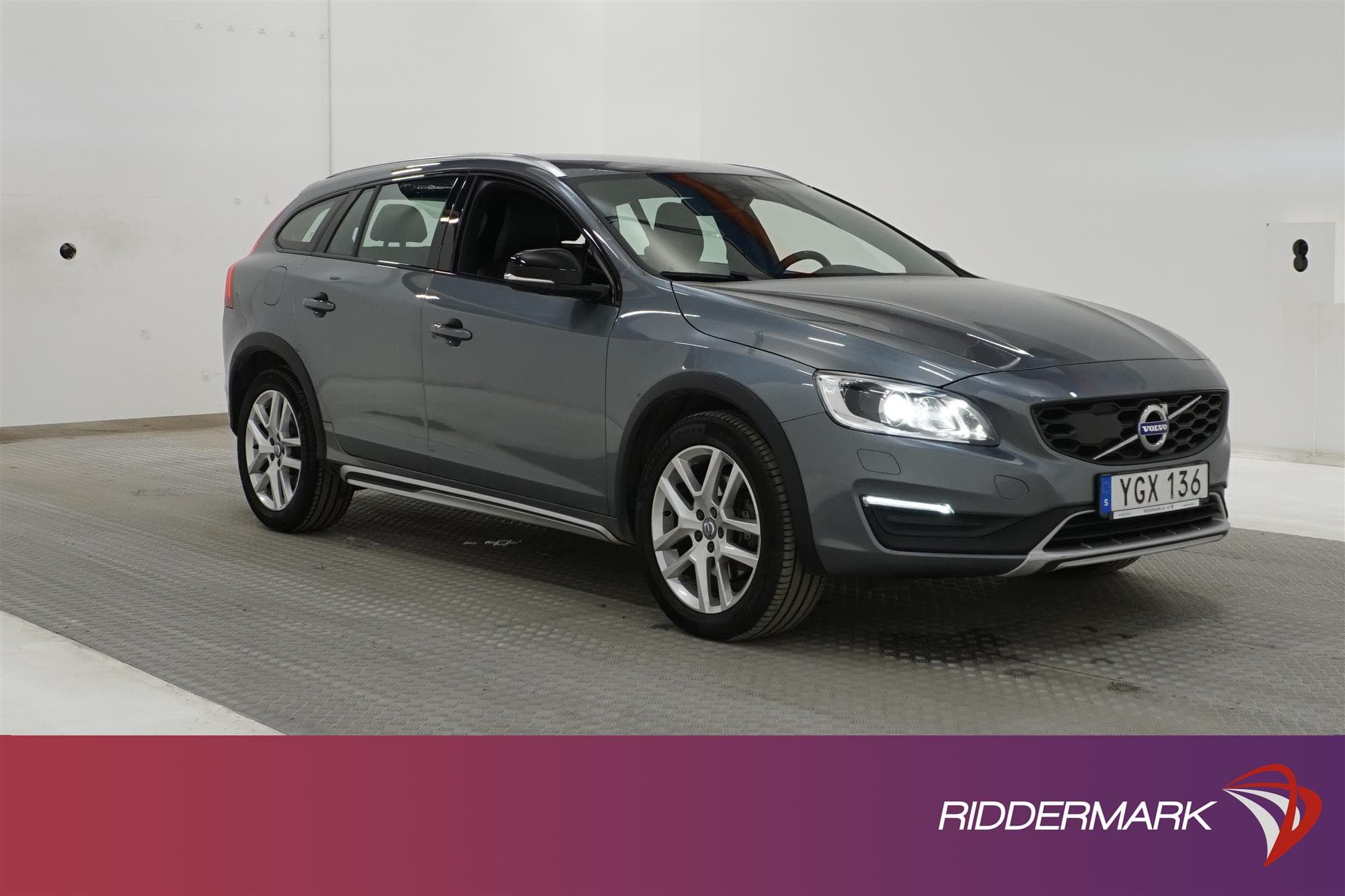 Volvo V60 Cross Country D4 AWD