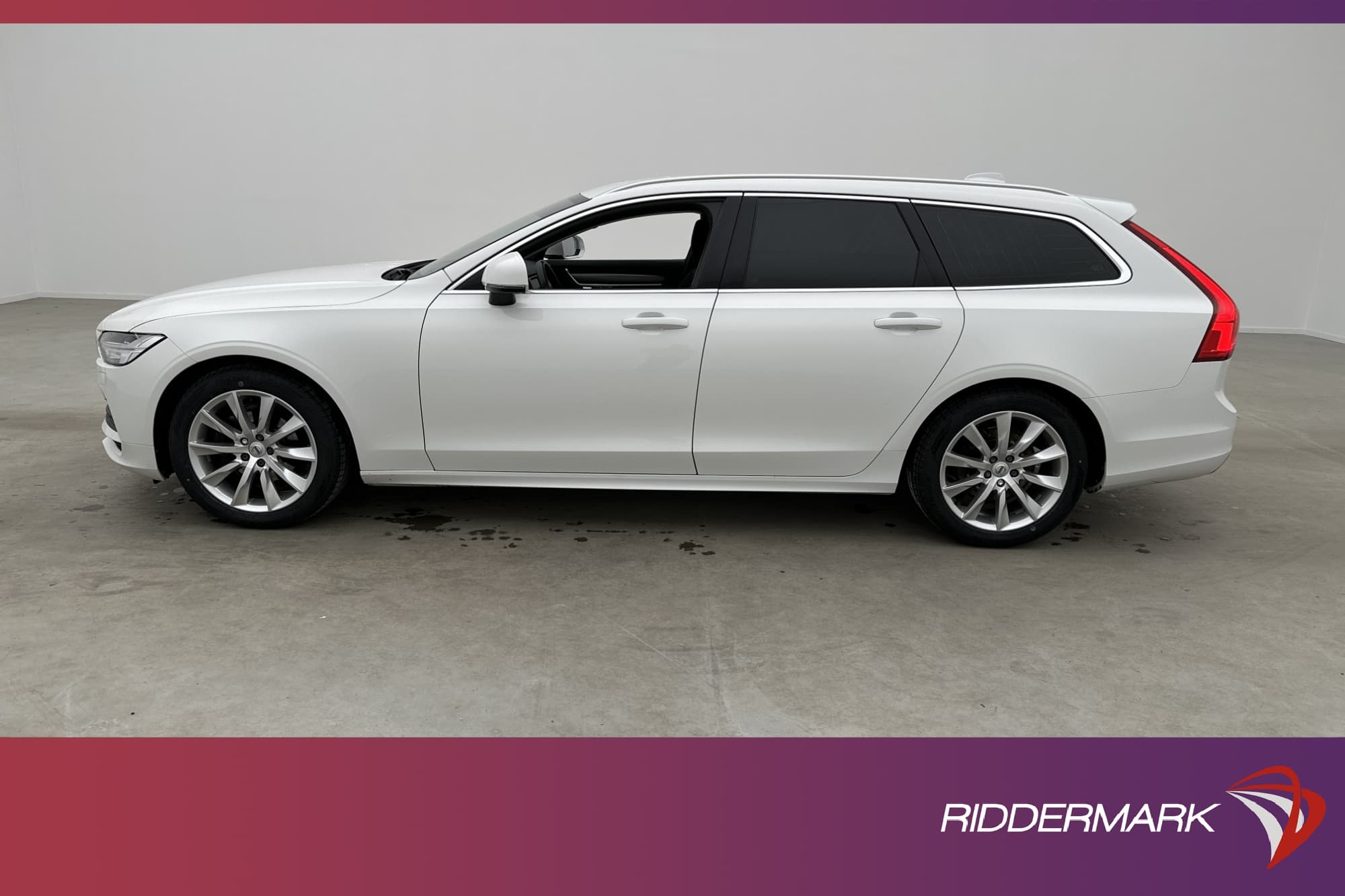 Volvo V90 D4 190hk Momentum Advanced Ed