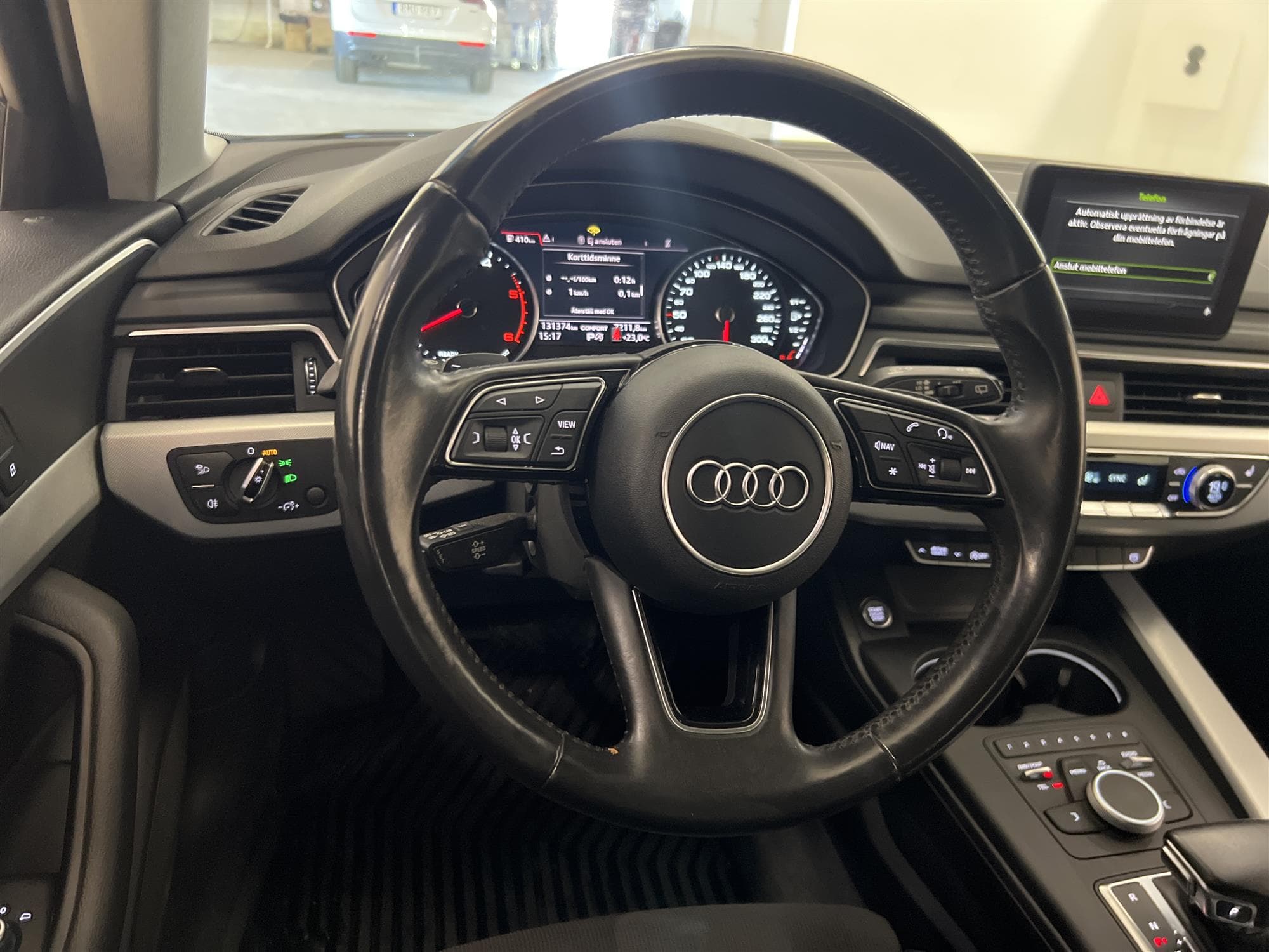 Audi A4 2.0 TDI Quattro 190hk D-Värmare Drag Audi Connect 