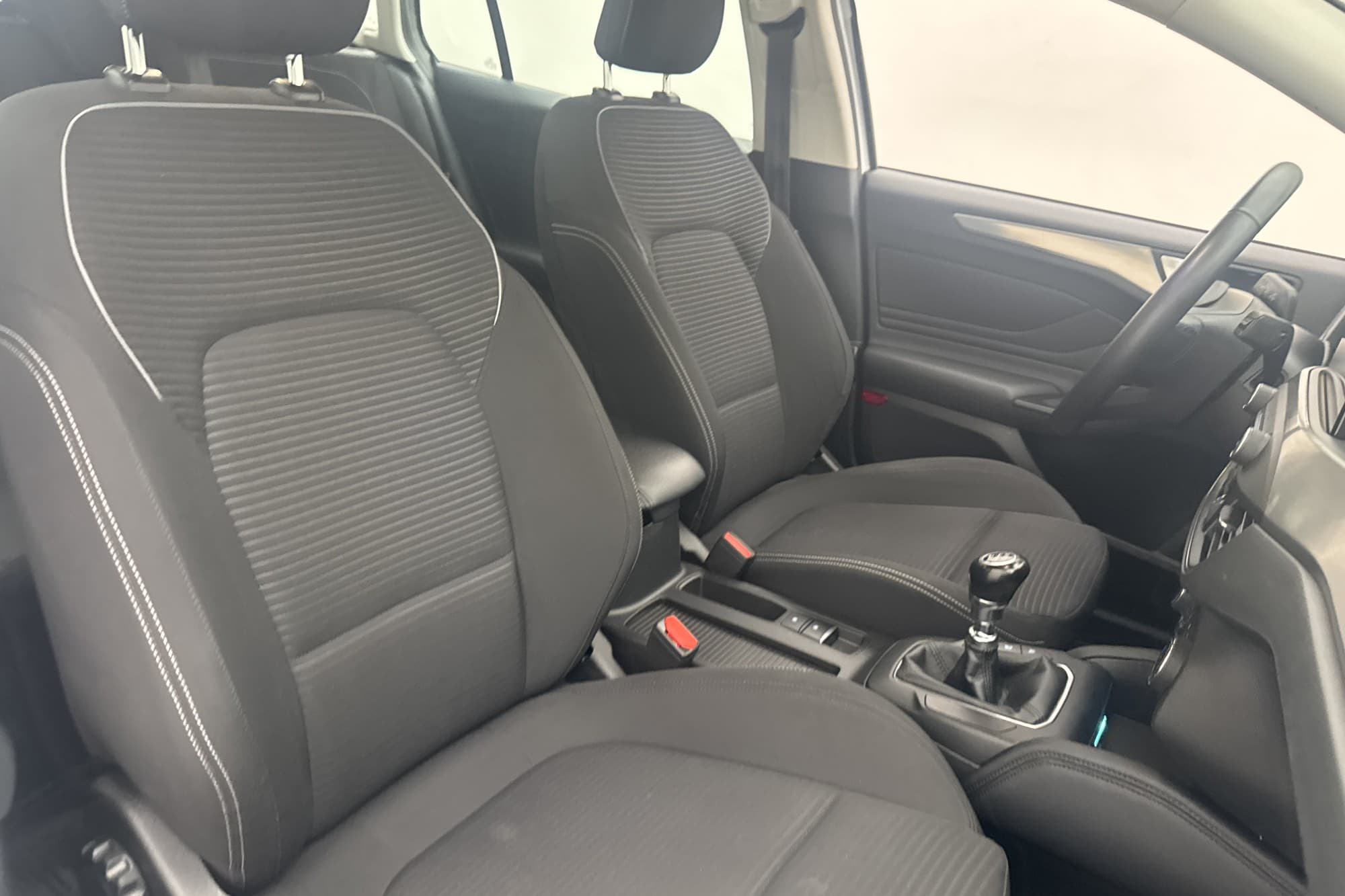 Ford  Focus Kombi 1.5 120hk Titanium Adaptiv Farthållare