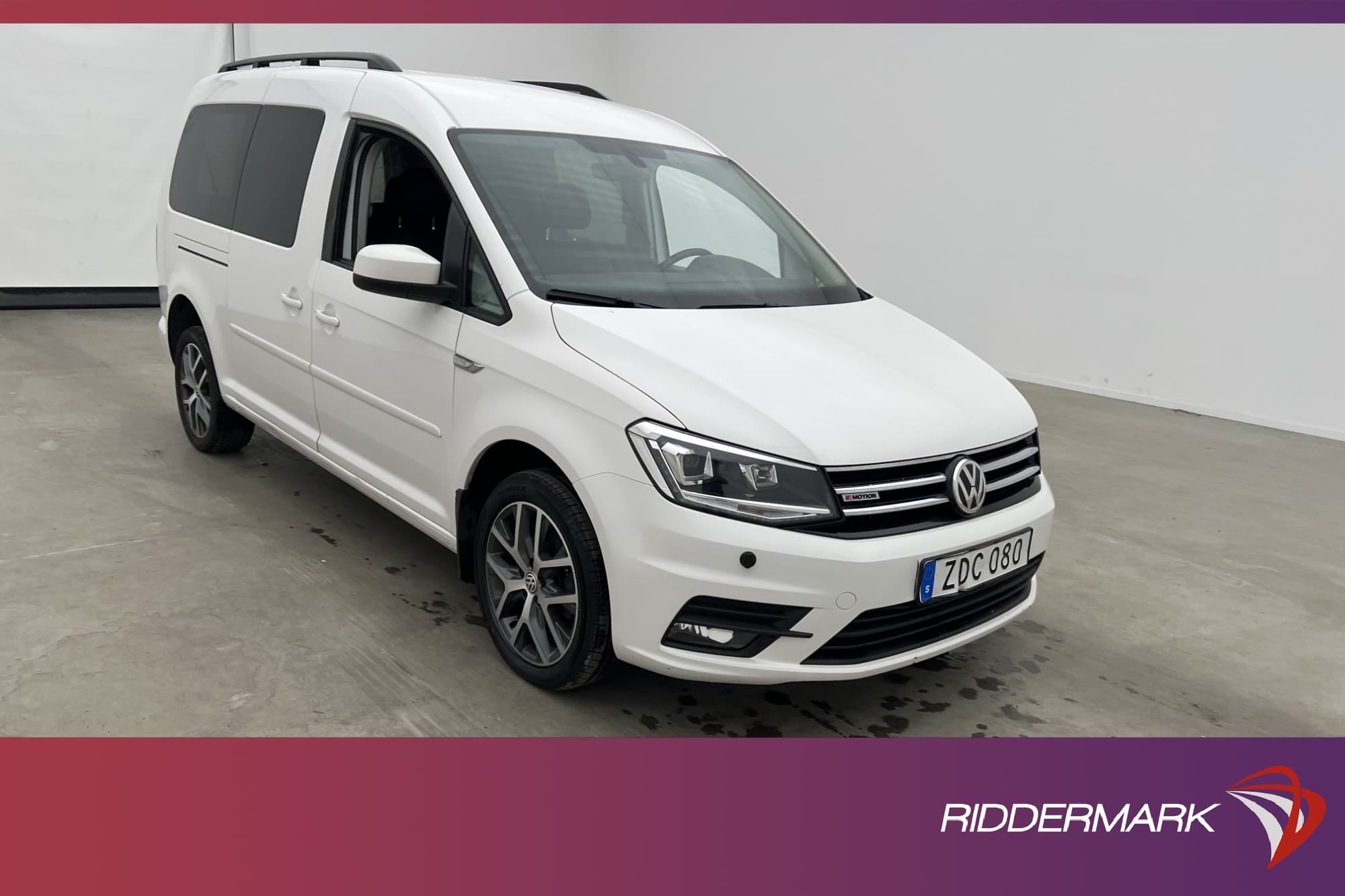 Volkswagen Caddy Maxi Life 4M Värm Drag LED PDC 7-Sits MOMS