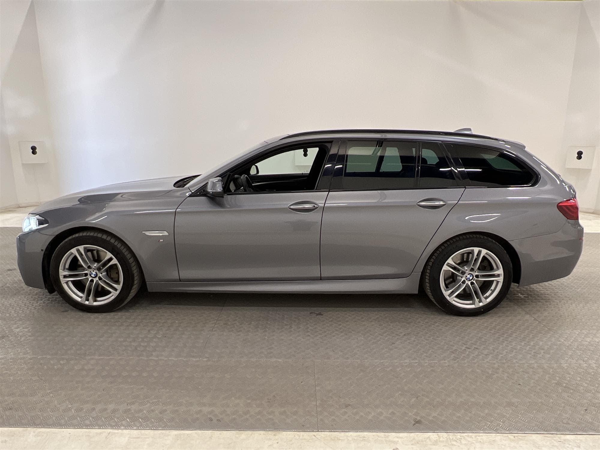 BMW 535d xDrive Touring 313hk