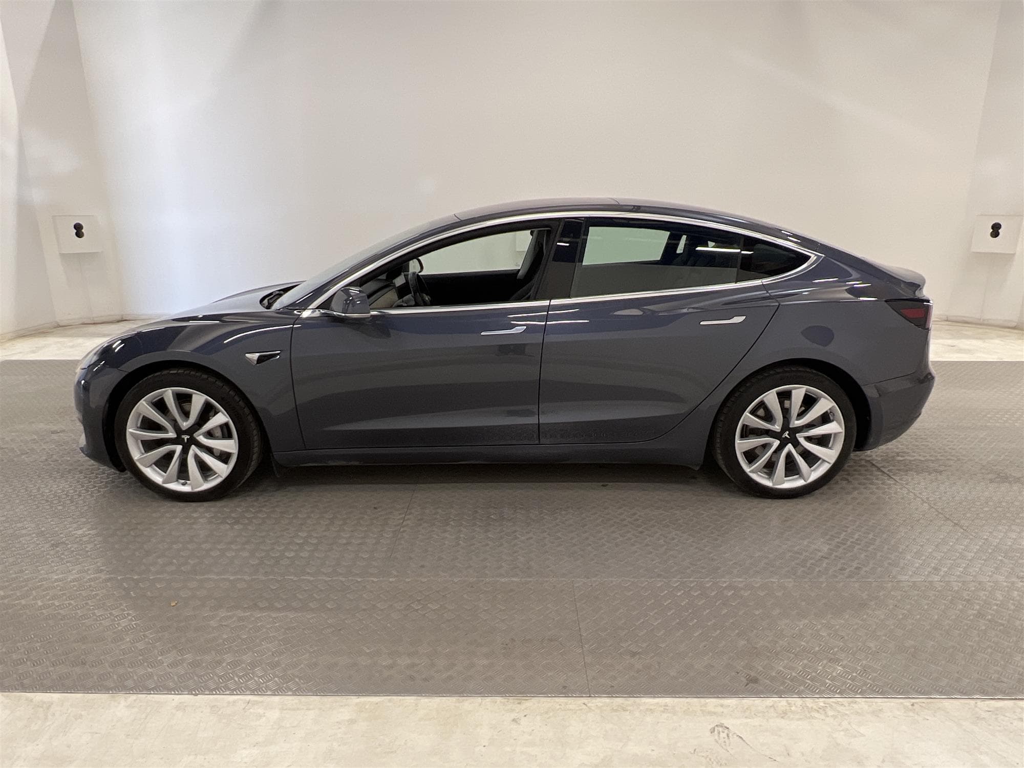Tesla Model 3 Long Range AWD 440hk