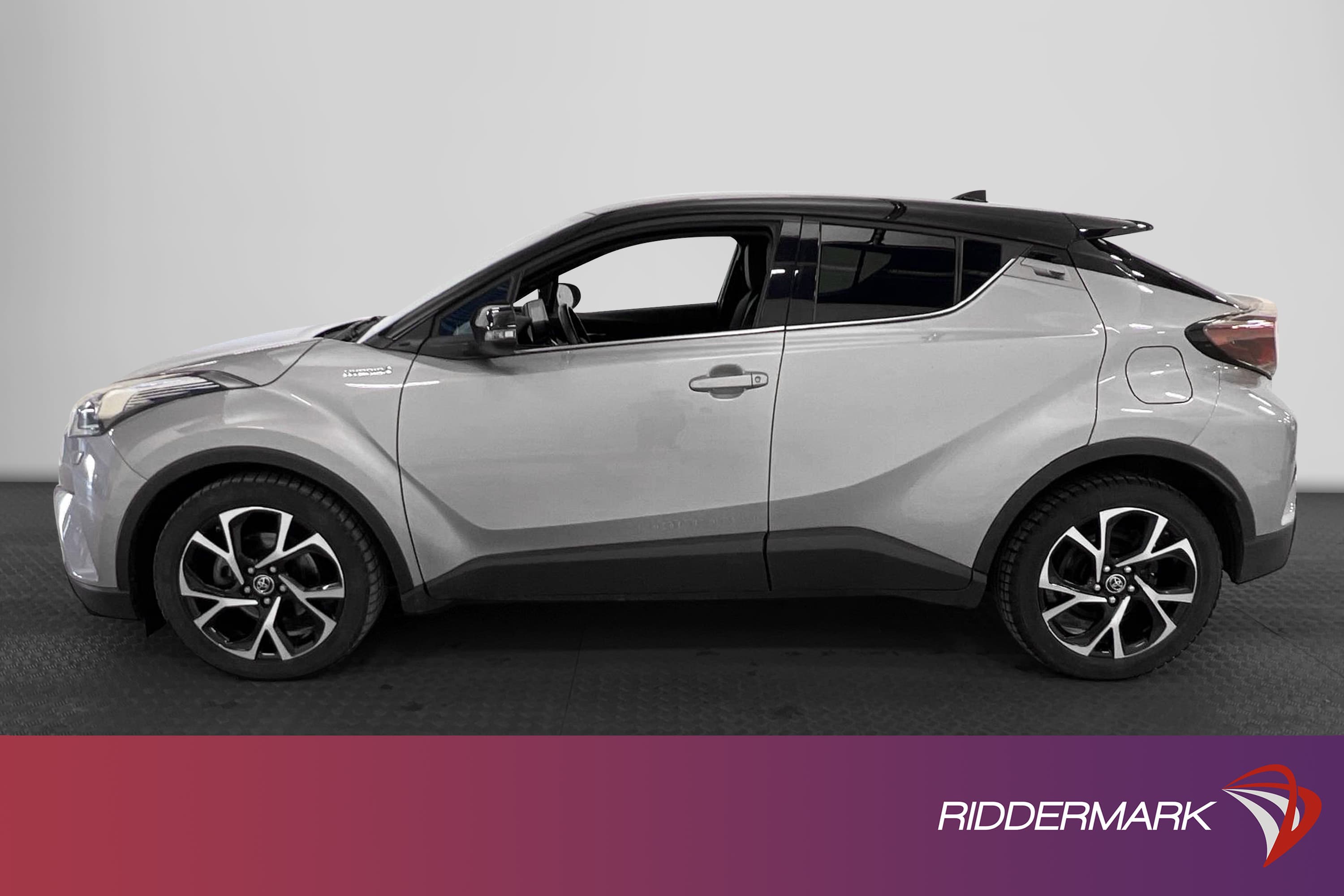 Toyota C-HR Hybrid 122hk Skinn JBL Backkamera 0,38l/mil 