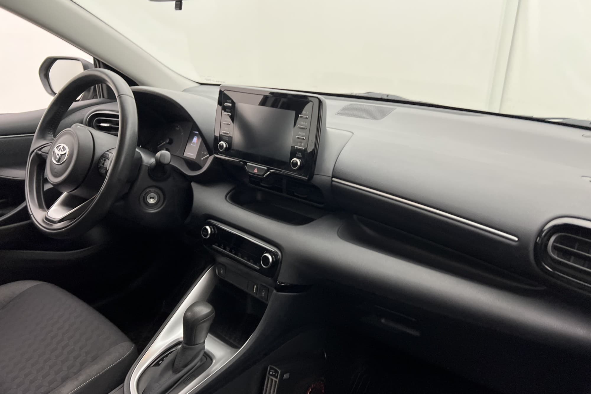 Toyota Yaris Hybrid CVT 116hk Active Kamera M&K-värm 