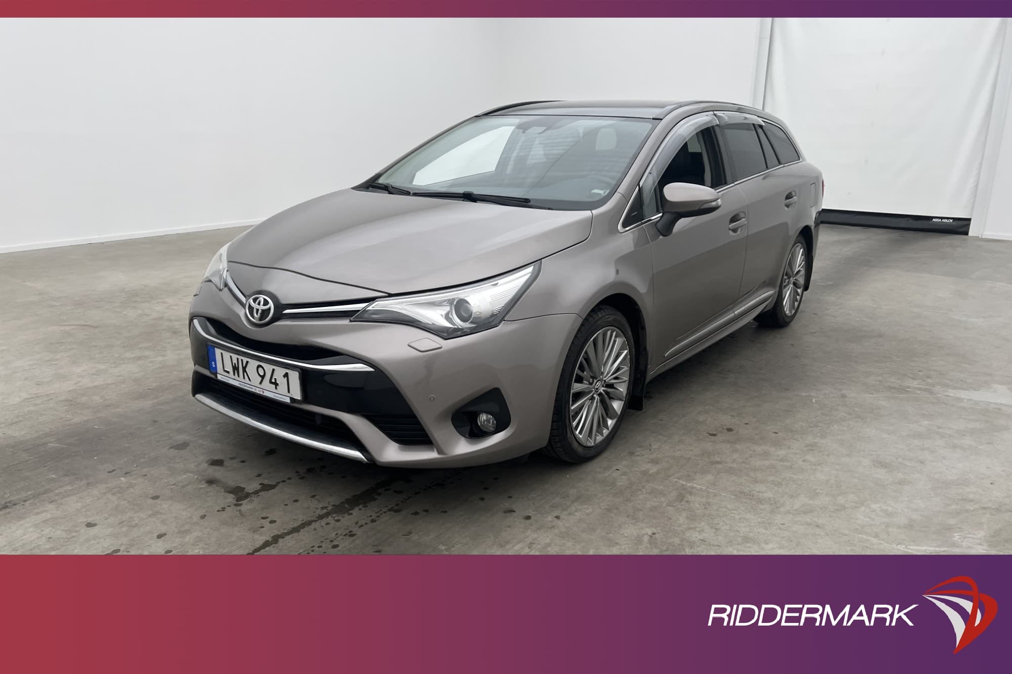 Toyota Avensis D-4D 143hk