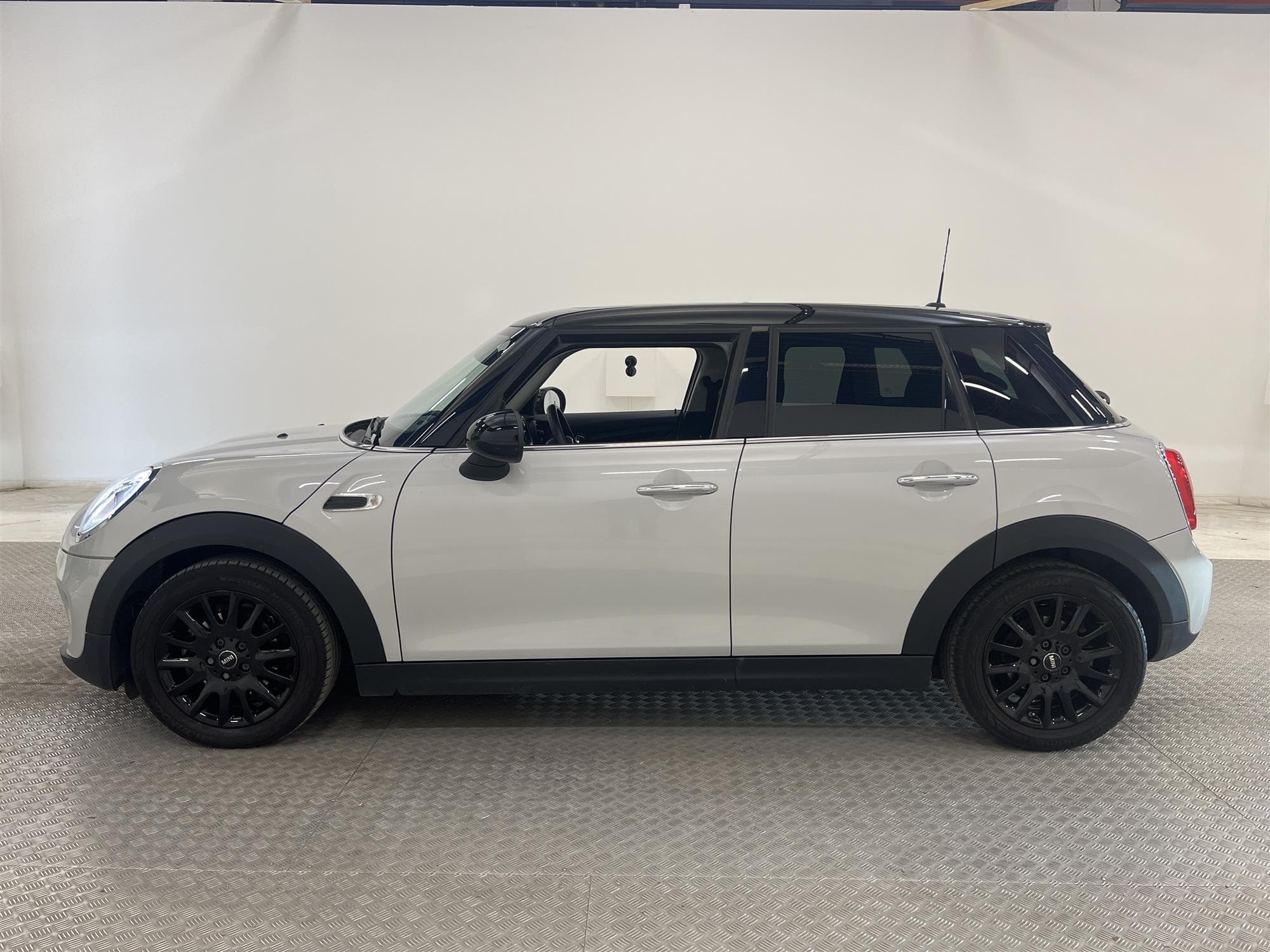 MINI Cooper 5-d 136hk 