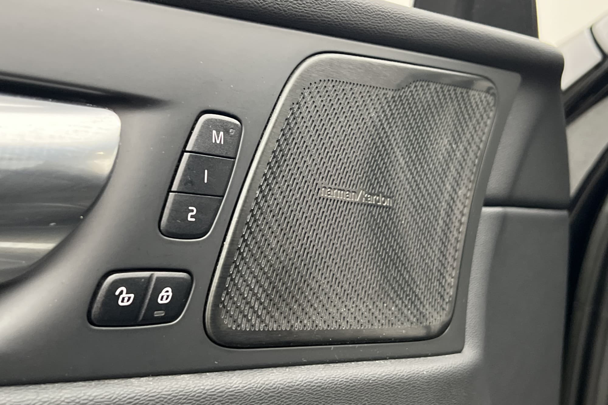 Volvo XC60 Recharge T8 AWD 456hk Polestar Pano Drag H/K MOMS