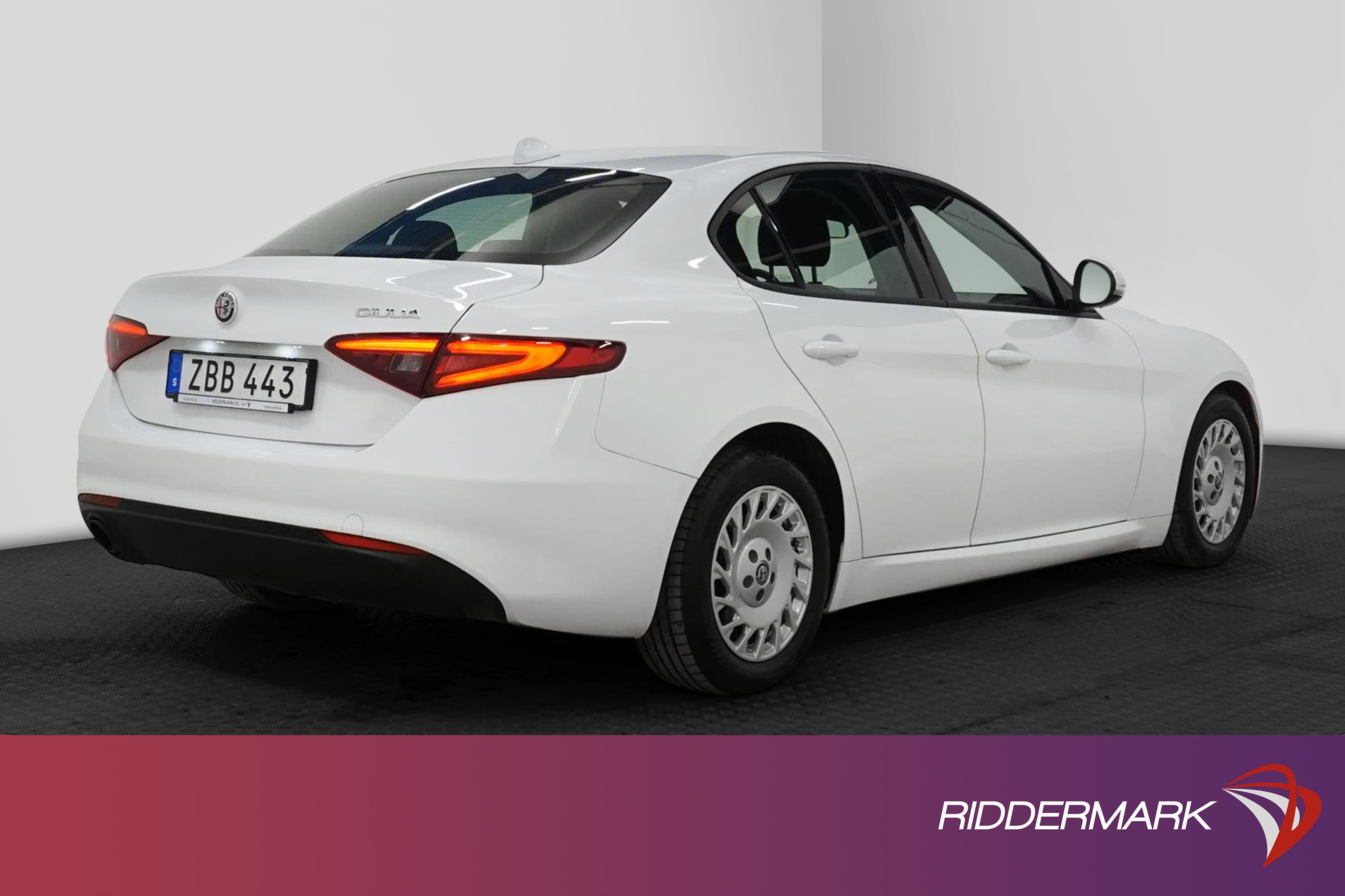 Alfa Romeo Giulia 2.2 JTDM 150hk B-Kamera Välserv 0,35L/mil