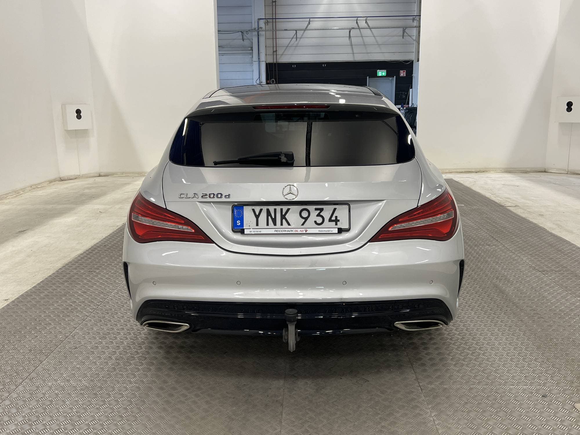 Mercedes-Benz CLA 200 d Shooting Brake AMG Panorama Dragkrok