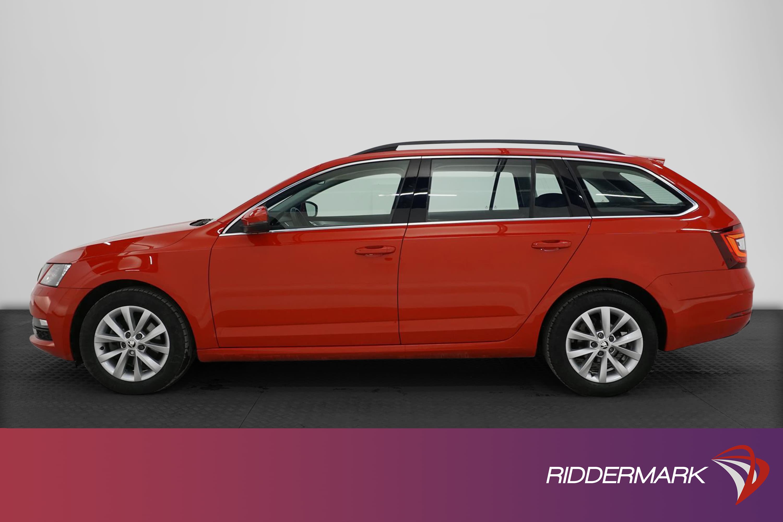 Skoda Octavia Kombi 1.0 TSI 115hk M/K-Värmare CarPlay Drag